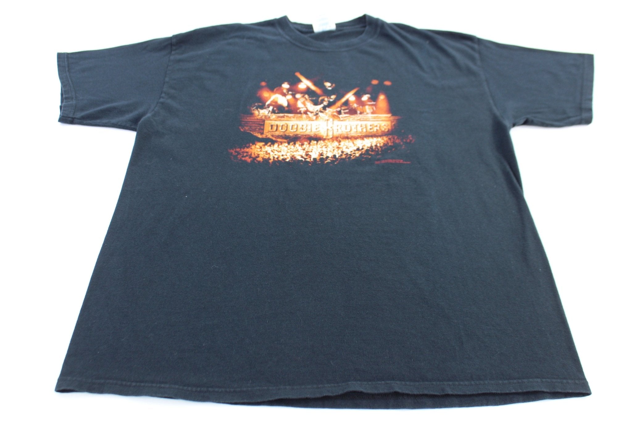 2005 The Doobie Brothers Band On Tour T-shirt - ThriftedThreads.com
