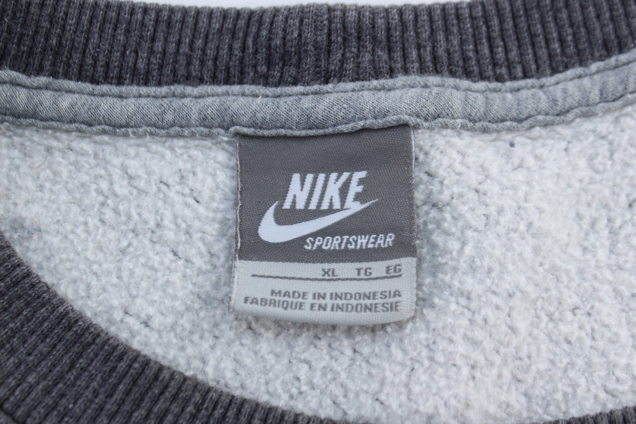 Nike Embroidered Logo Grey Sweatshirt - ThriftedThreads.com
