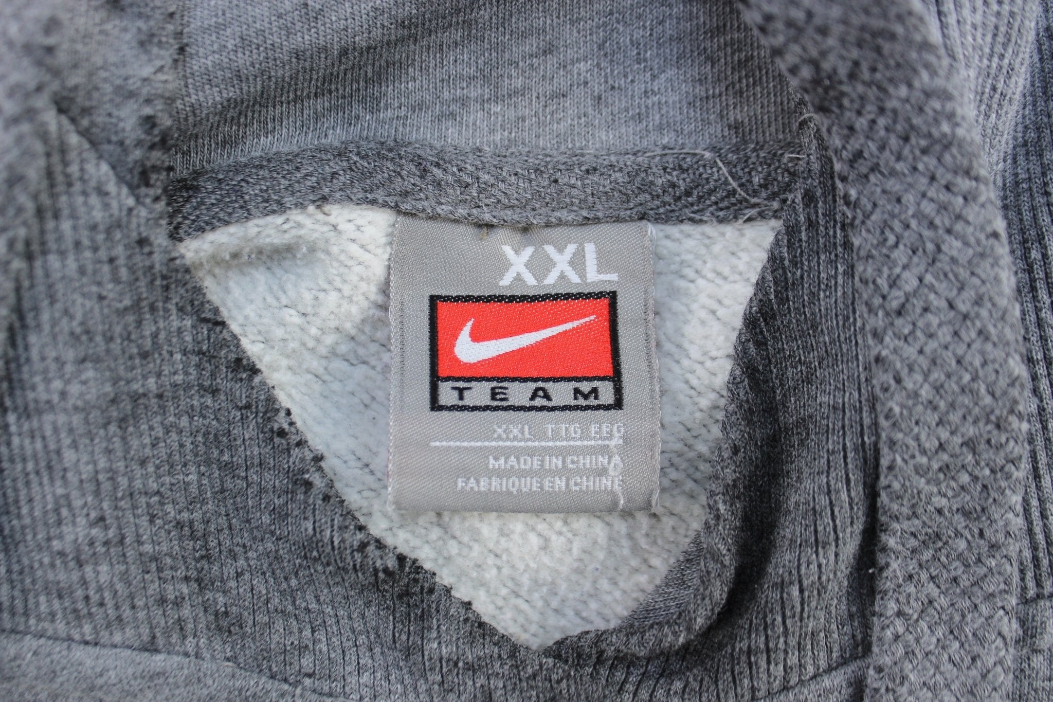 Nike Embroidered Swoosh Logo Kansas State University Pullover Hoodie - ThriftedThreads.com