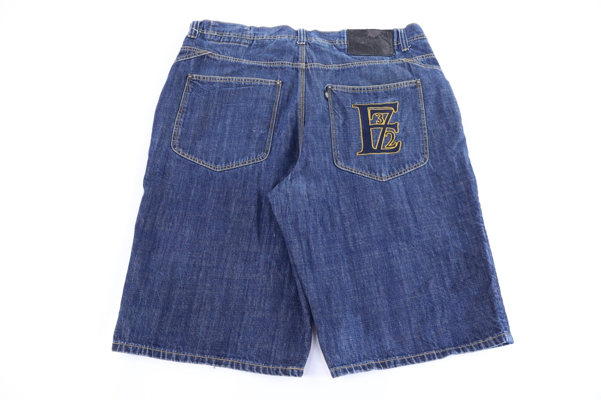 Y2K Eight 732 Dark Wash Denim Shorts – Thrifted Threads