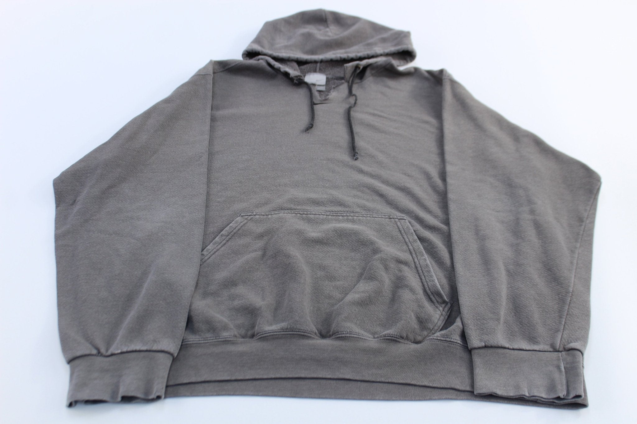 Y2K Nike Center Swoosh Logo Grey Pullover Hoodie - ThriftedThreads.com