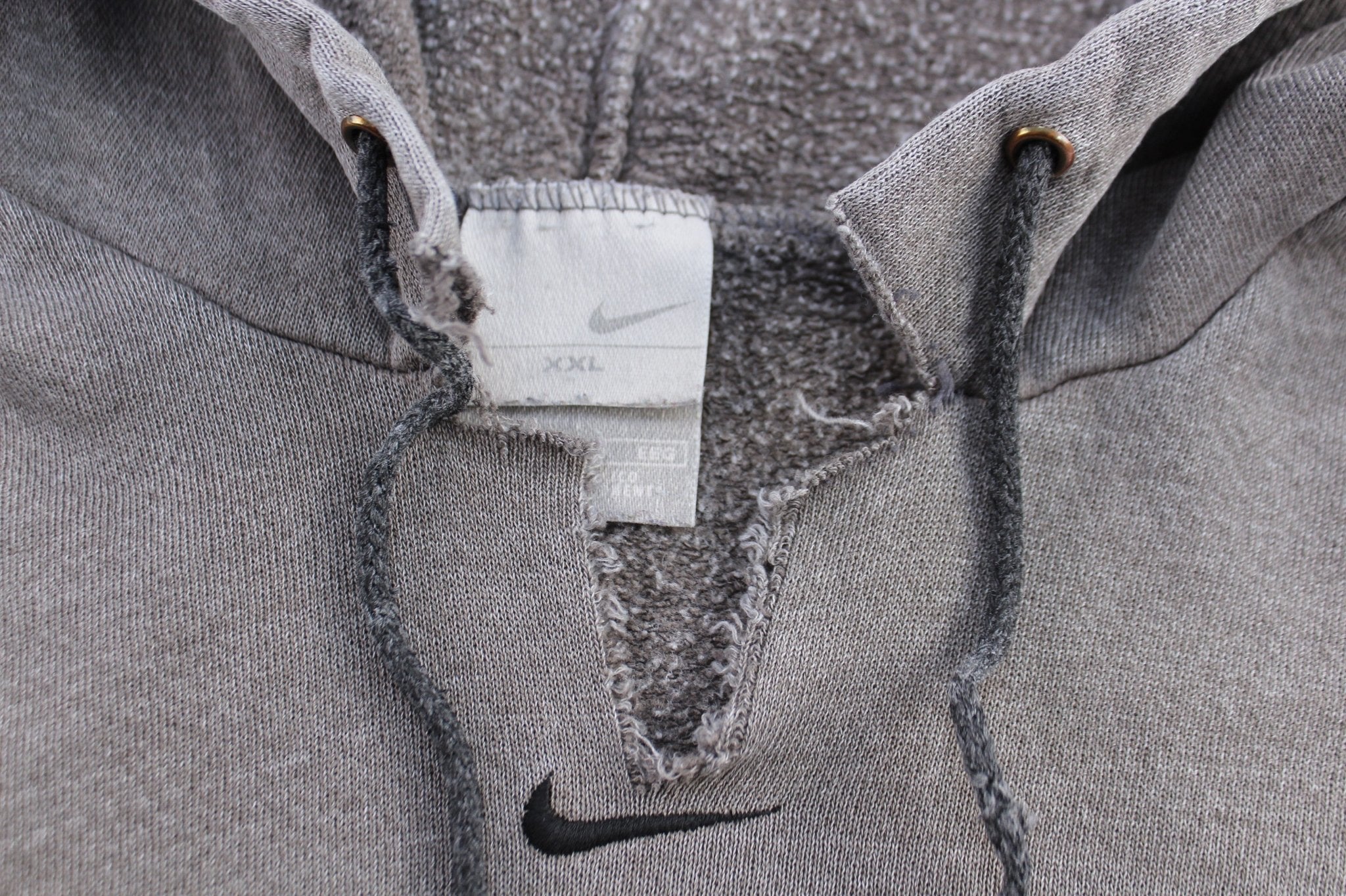 Y2K Nike Center Swoosh Logo Grey Pullover Hoodie - ThriftedThreads.com