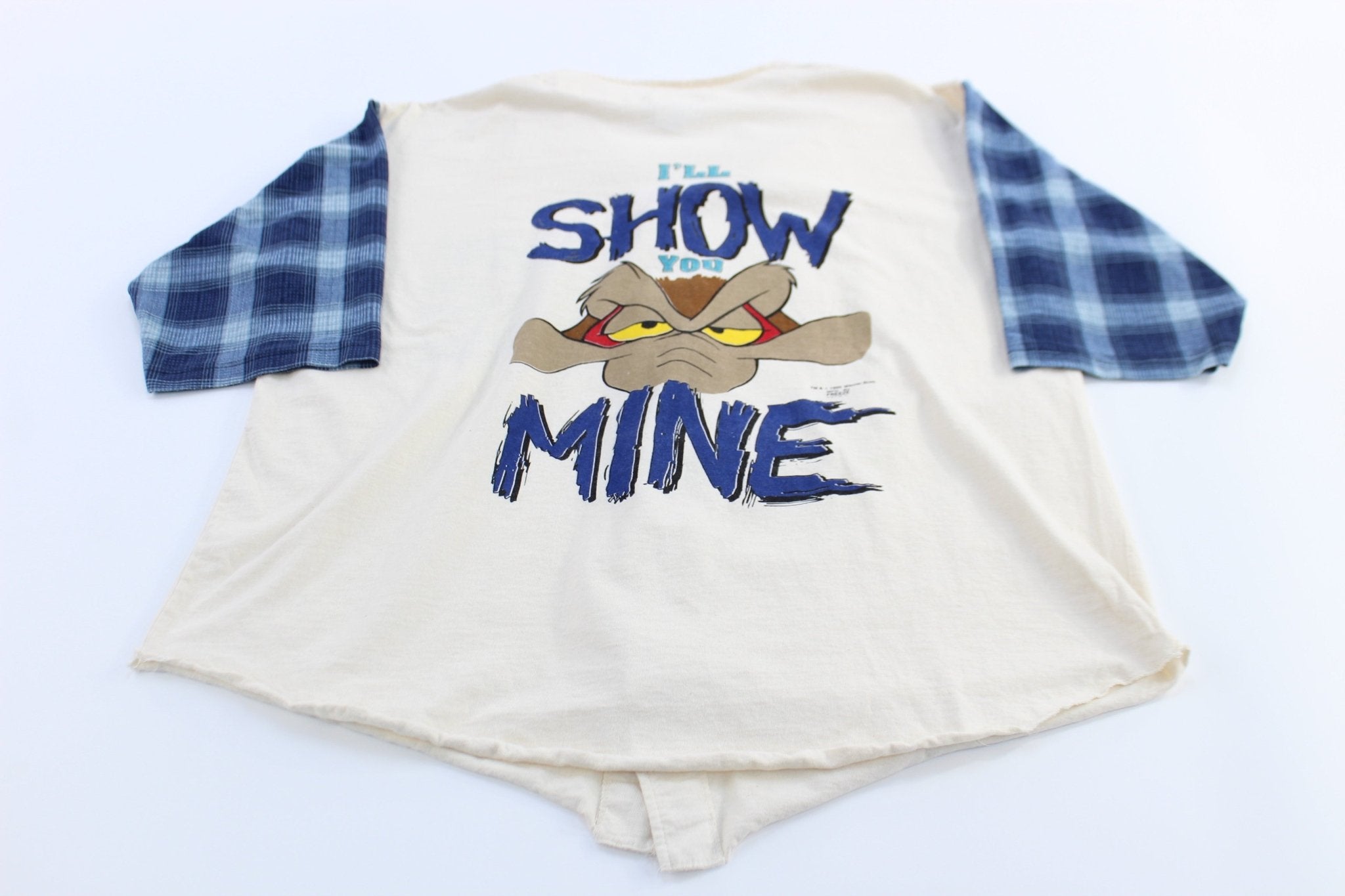 1995 Warner Bros Show Me Your Attitude Wile. E Coyote Jersey - ThriftedThreads.com