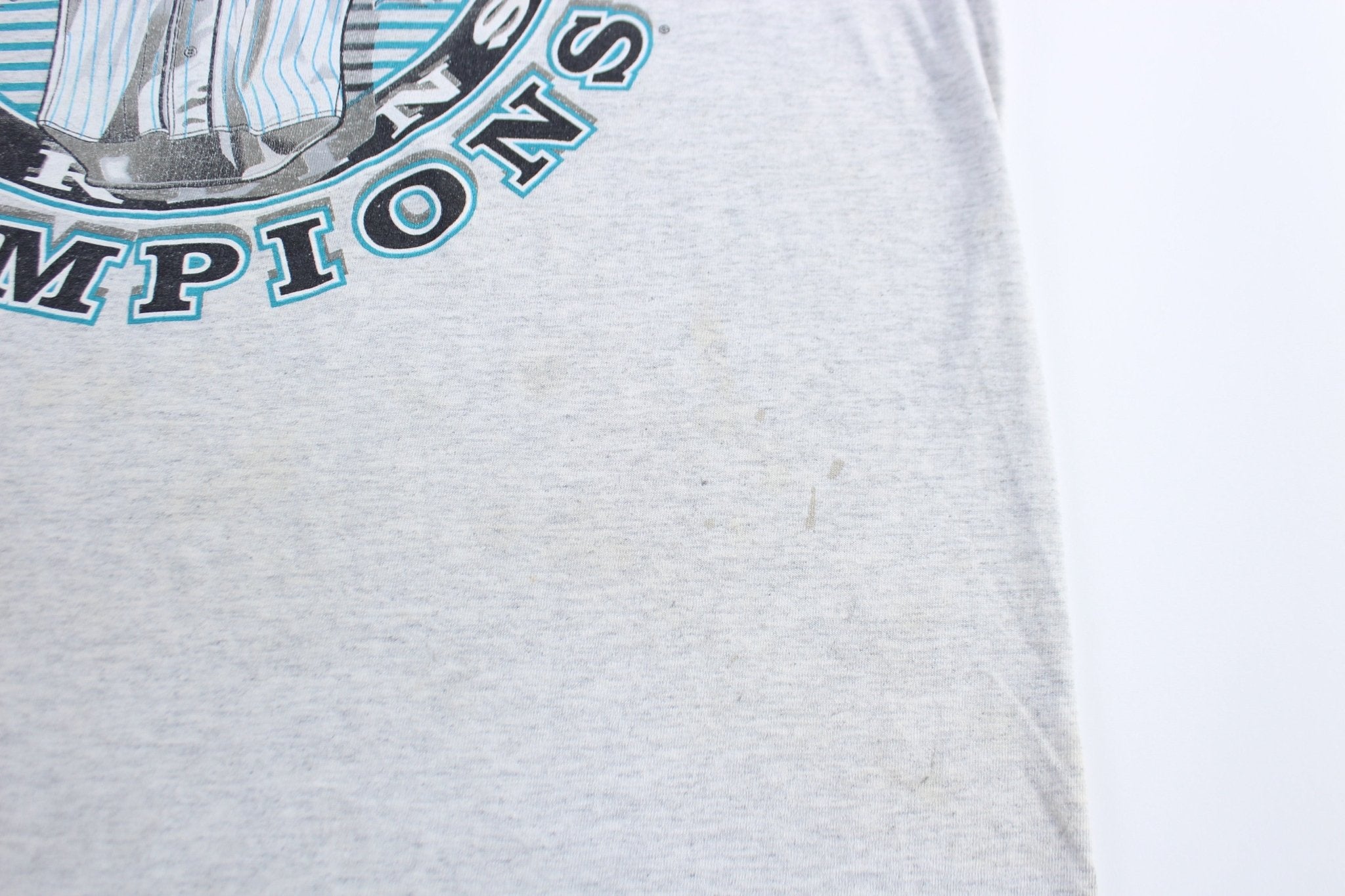 1997 Florida Marlins Baseball World Series Champions T-Shirt - ThriftedThreads.com
