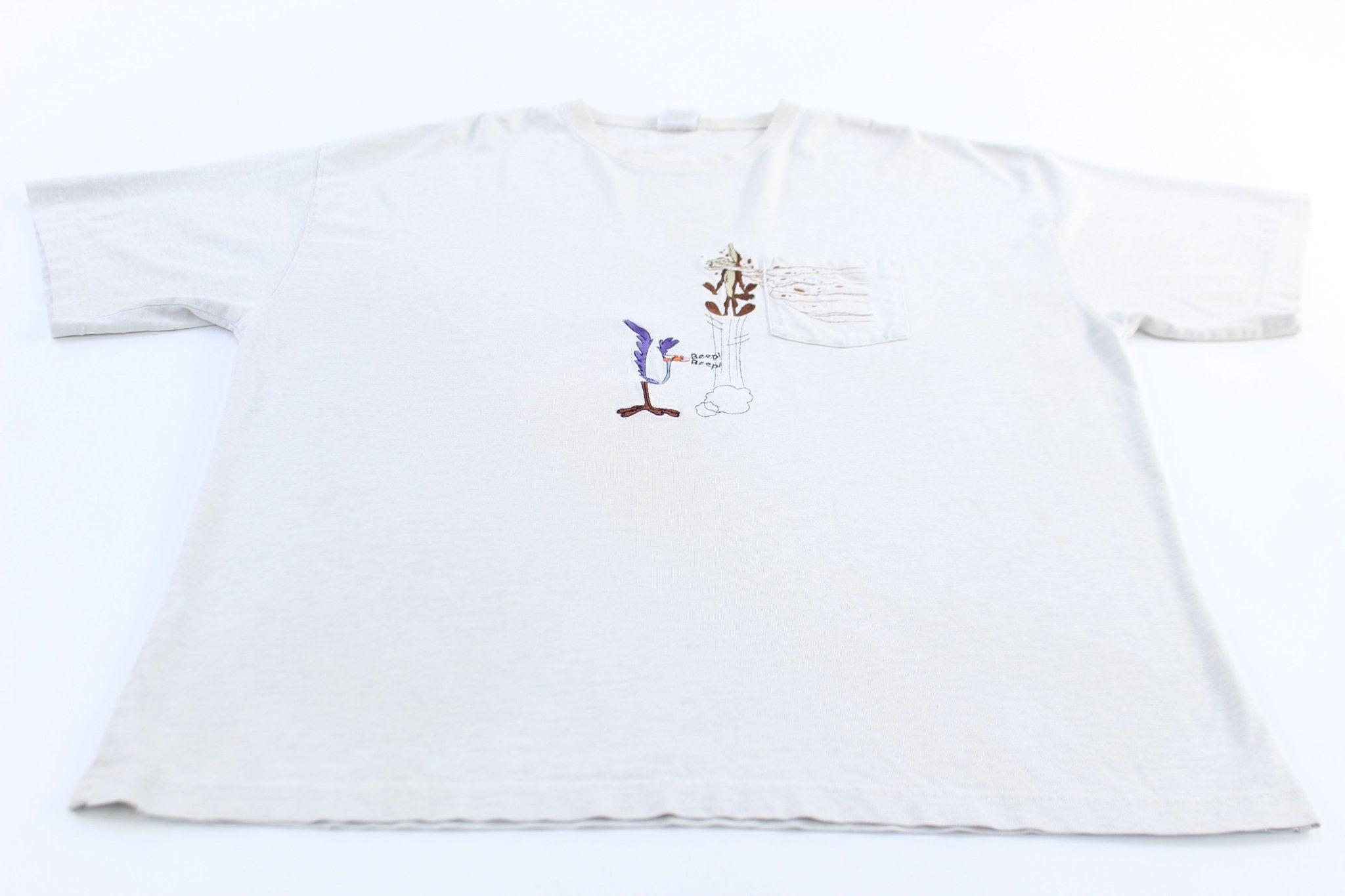 2000 Warner Bros Wile E. Coyote & The Road Runner T-Shirt - ThriftedThreads.com