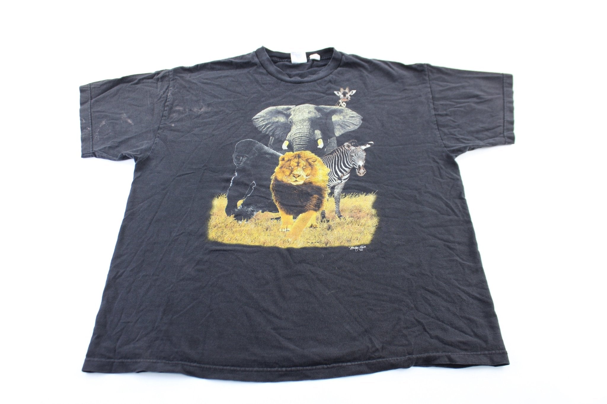 2000 Wildlife Graphic T - Shirt - ThriftedThreads.com