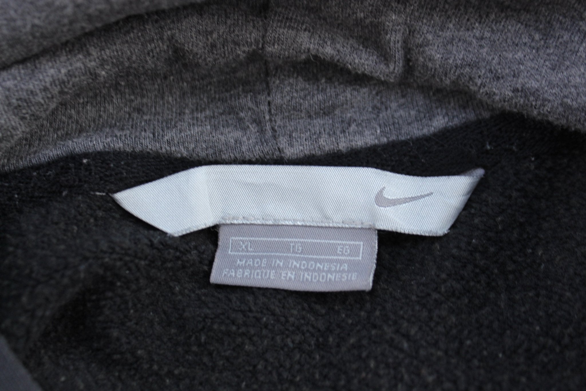 2000's Nike Embroidered Swoosh Logo Black Pullover Hoodie - Jackets - Thrifted Threads