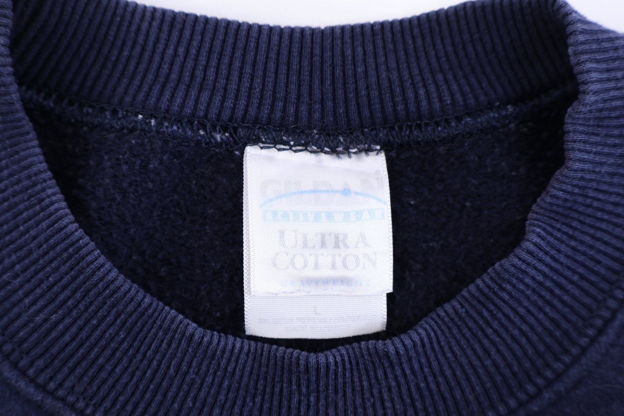2001 St. Louis Rams Super Bowl Champions Sweatshirt - Sweatshirt - Thrifted Threads