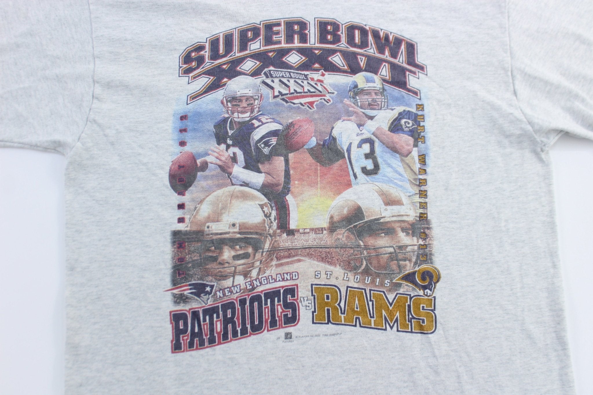 2002 New England Patriots vs St. Louis Rams SuperBowl T-Shirt - ThriftedThreads.com
