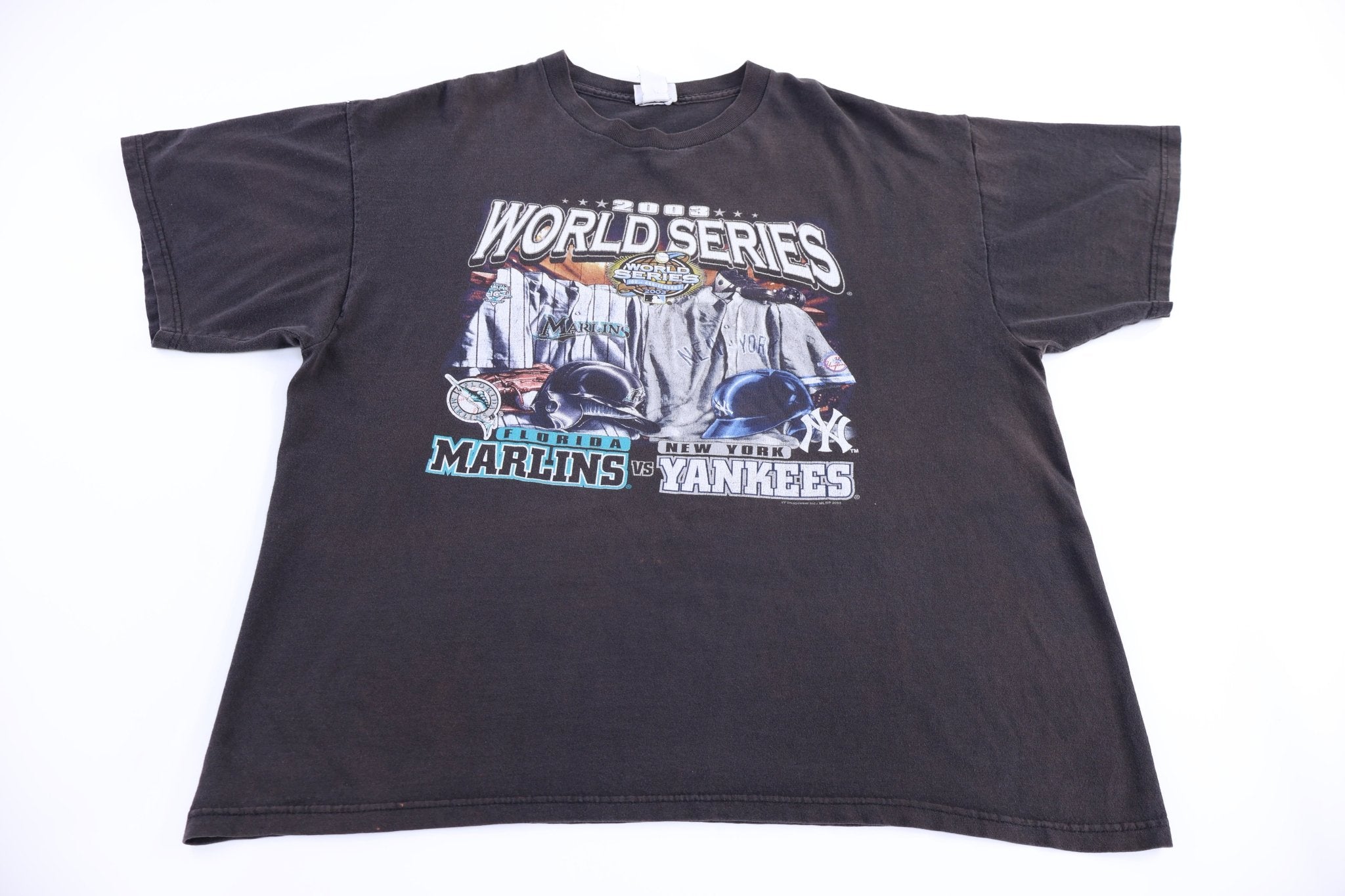 2003 World Series Marlins Vs Yankees T-shirt - Shirts & Tops - Thrifted Threads