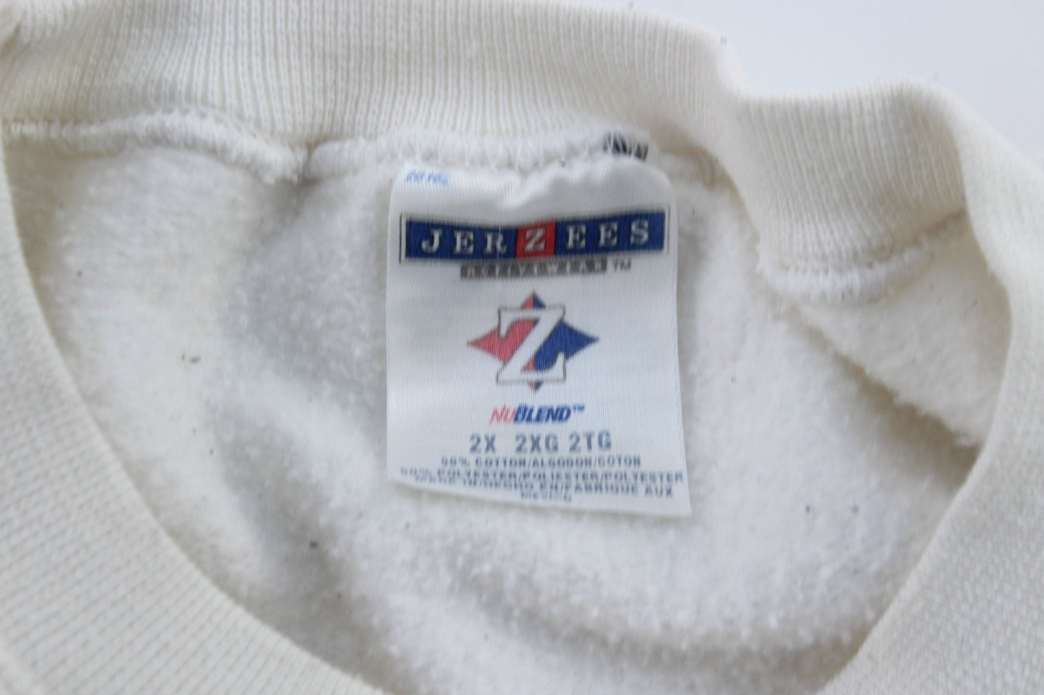 2004 North Carolina Panthers vs New England Patriots SuperBowl Sweatshirt - ThriftedThreads.com