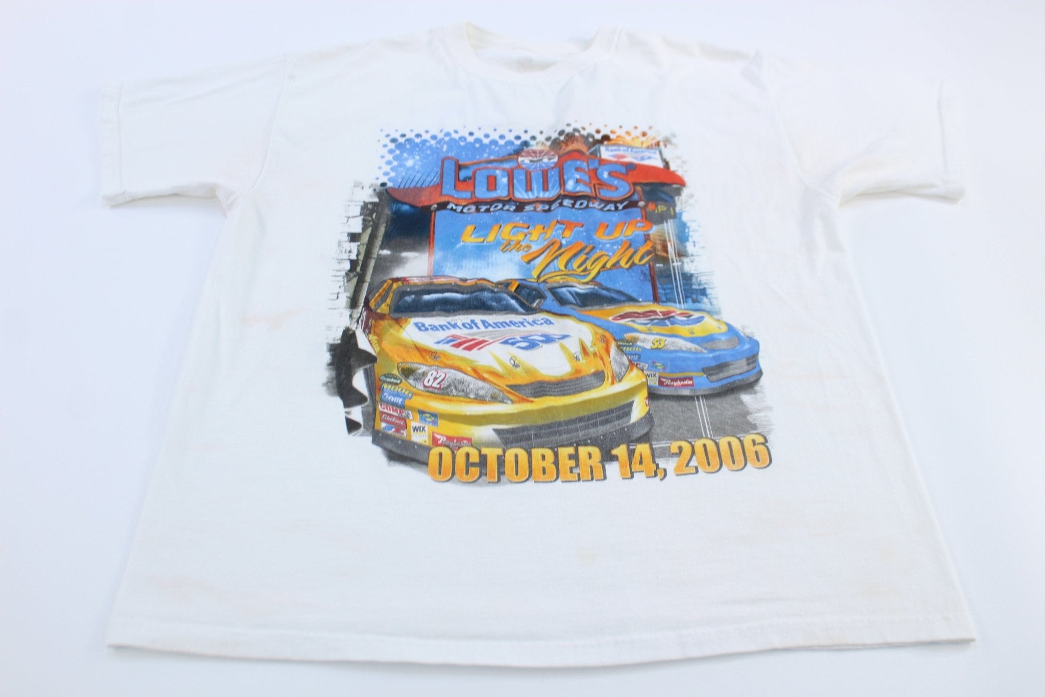 2006 Lowe's Motor Speedway Bank of America Nascar T-Shirt - ThriftedThreads.com