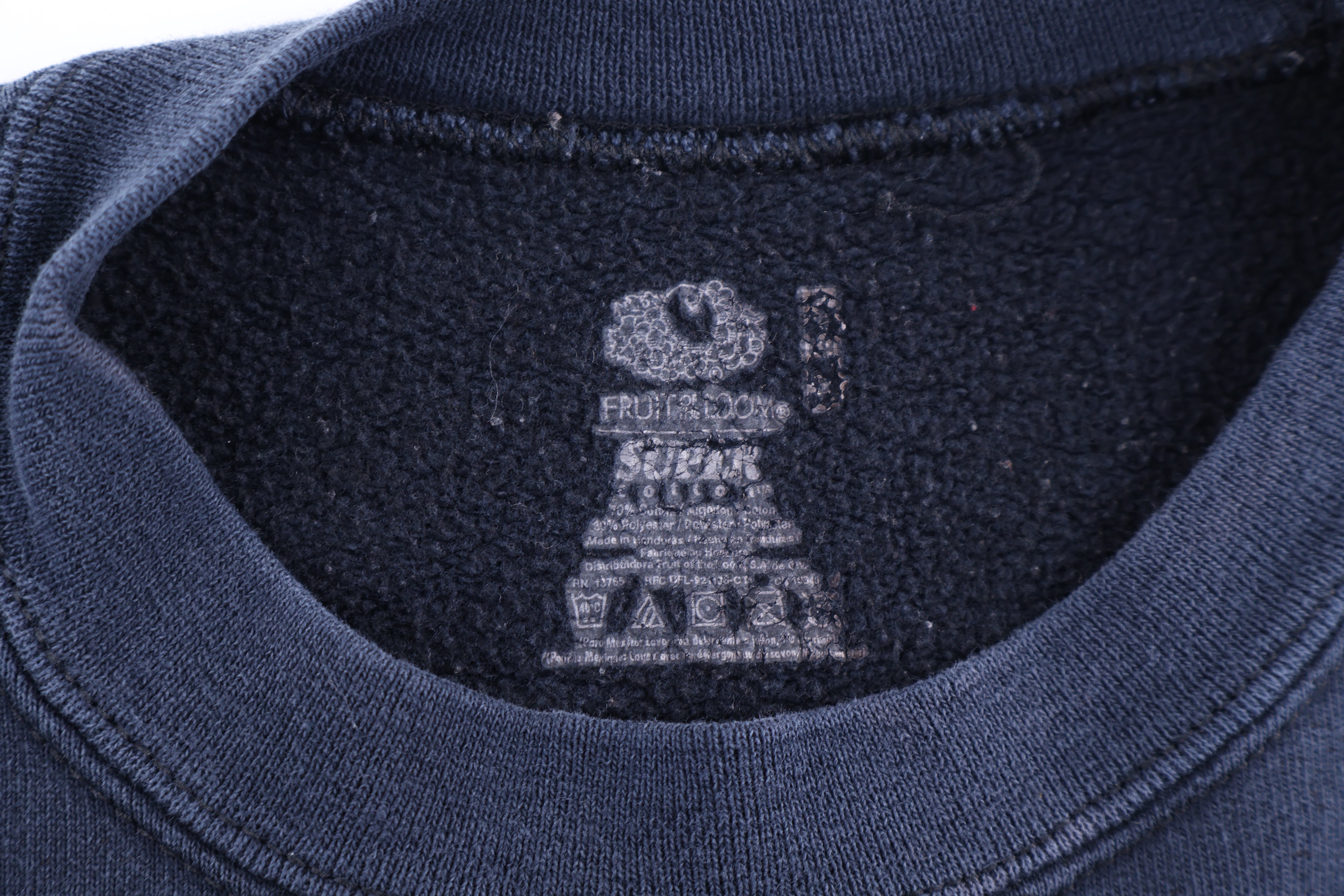 2012 Hot Chili Peppers Sweatshirt - Sweatshirt - Thrifted Threads