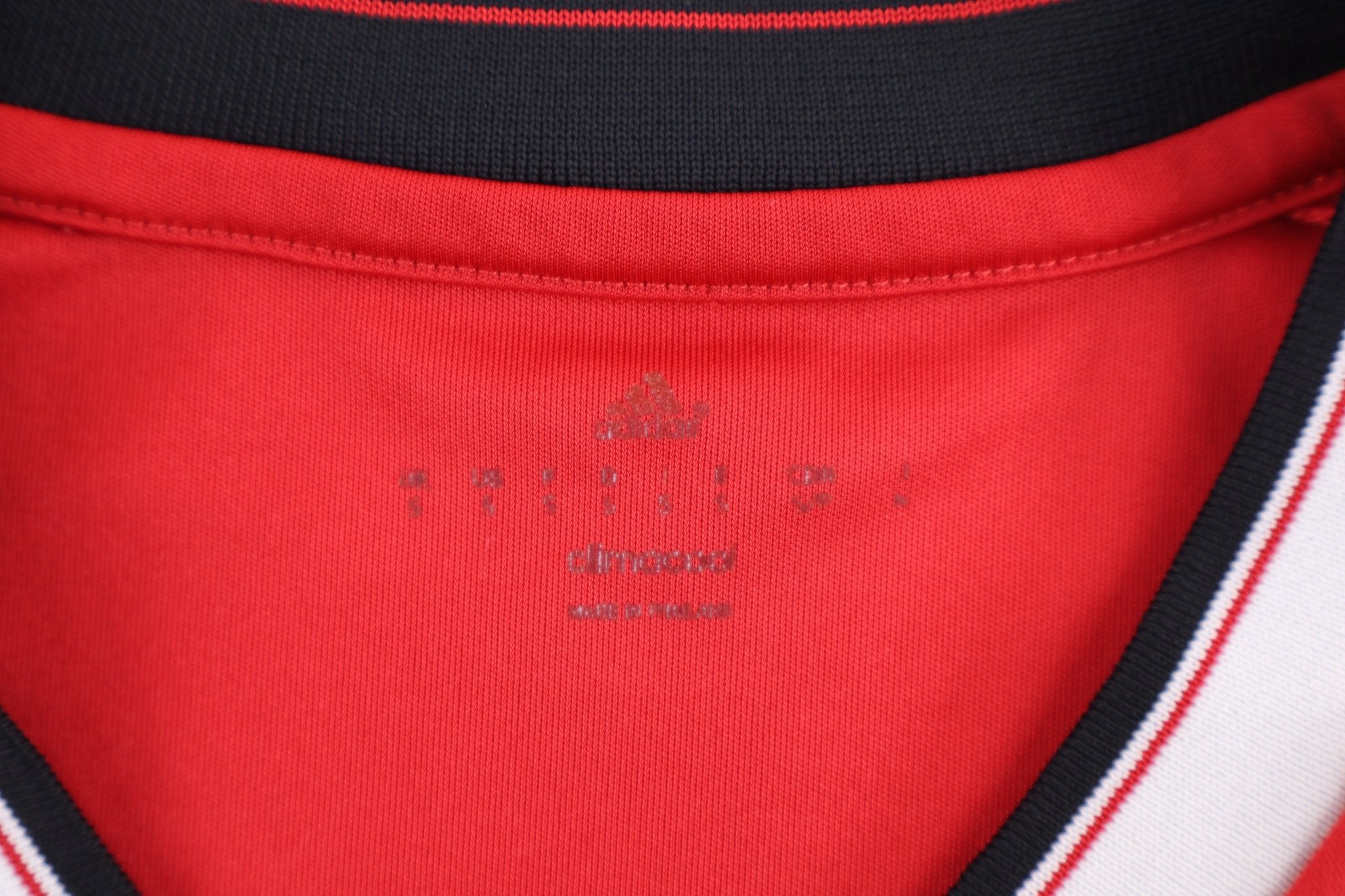 2015/16 Manchester United Soccer Jersey - Jerseys/Tanks - Thrifted Threads