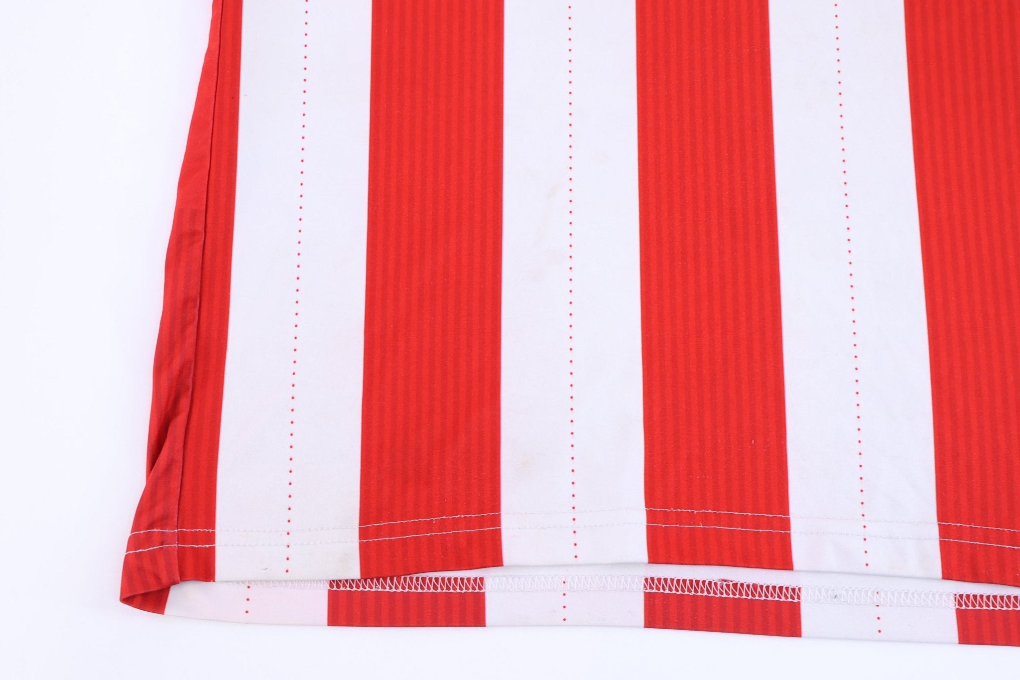 2016/17 Chivas De Guadalajara Soccer Jersey - Jerseys/Tanks - Thrifted Threads