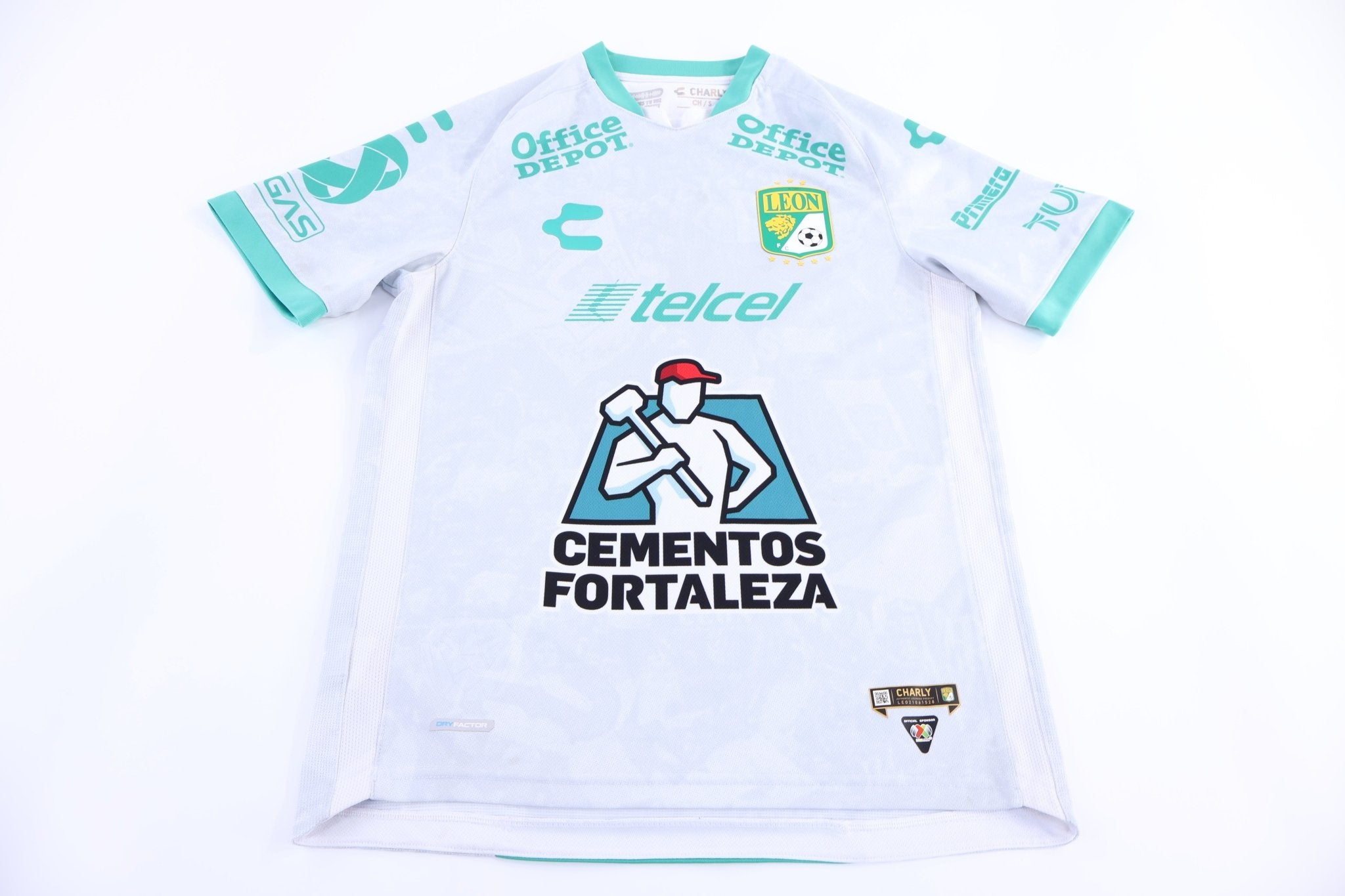 2021/22 Charly Club Leon Soccer Jersey - Jerseys/Tanks - Thrifted Threads