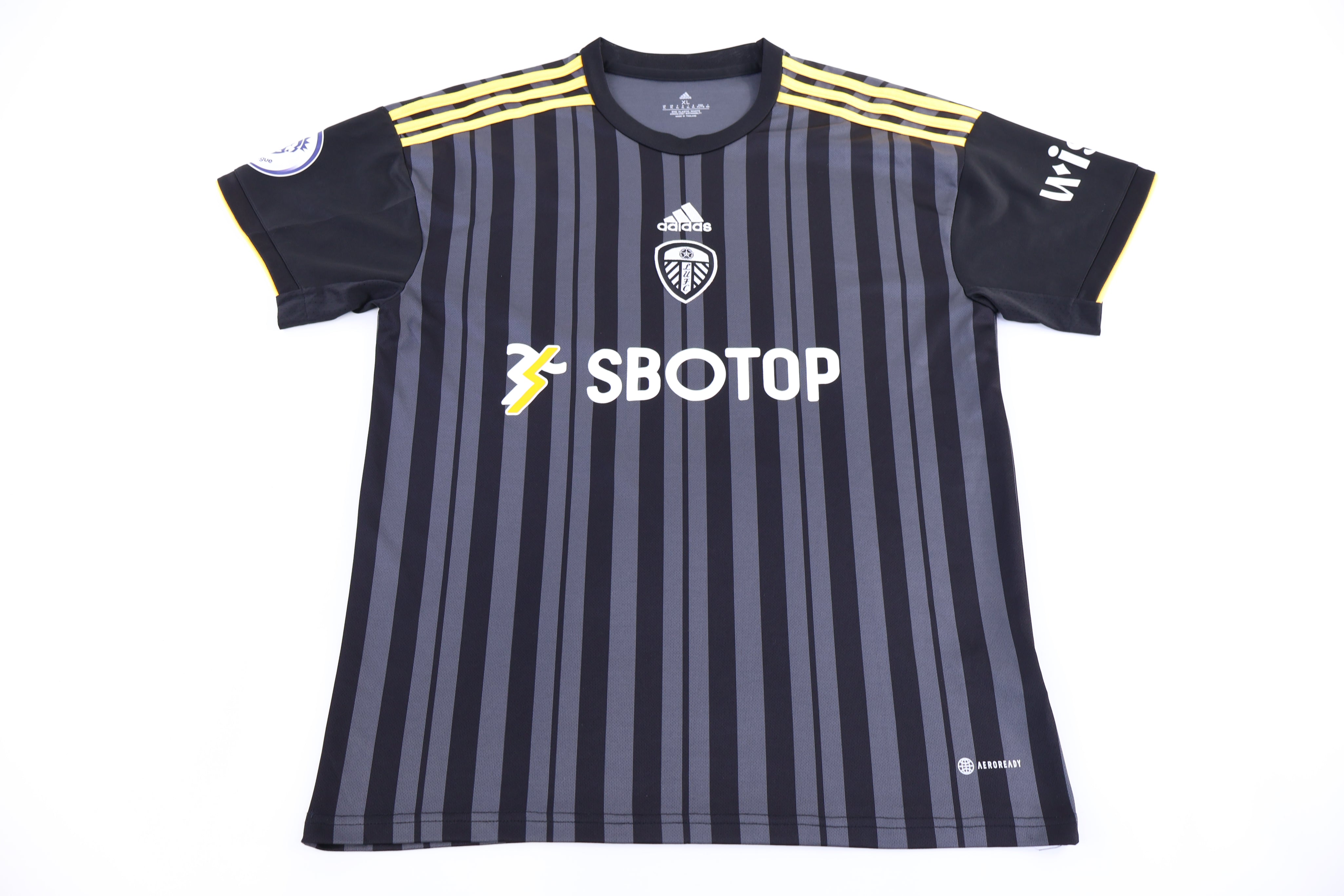 2022/23 Leeds United Soccer Jersey - Jerseys/Tanks - Thrifted Threads
