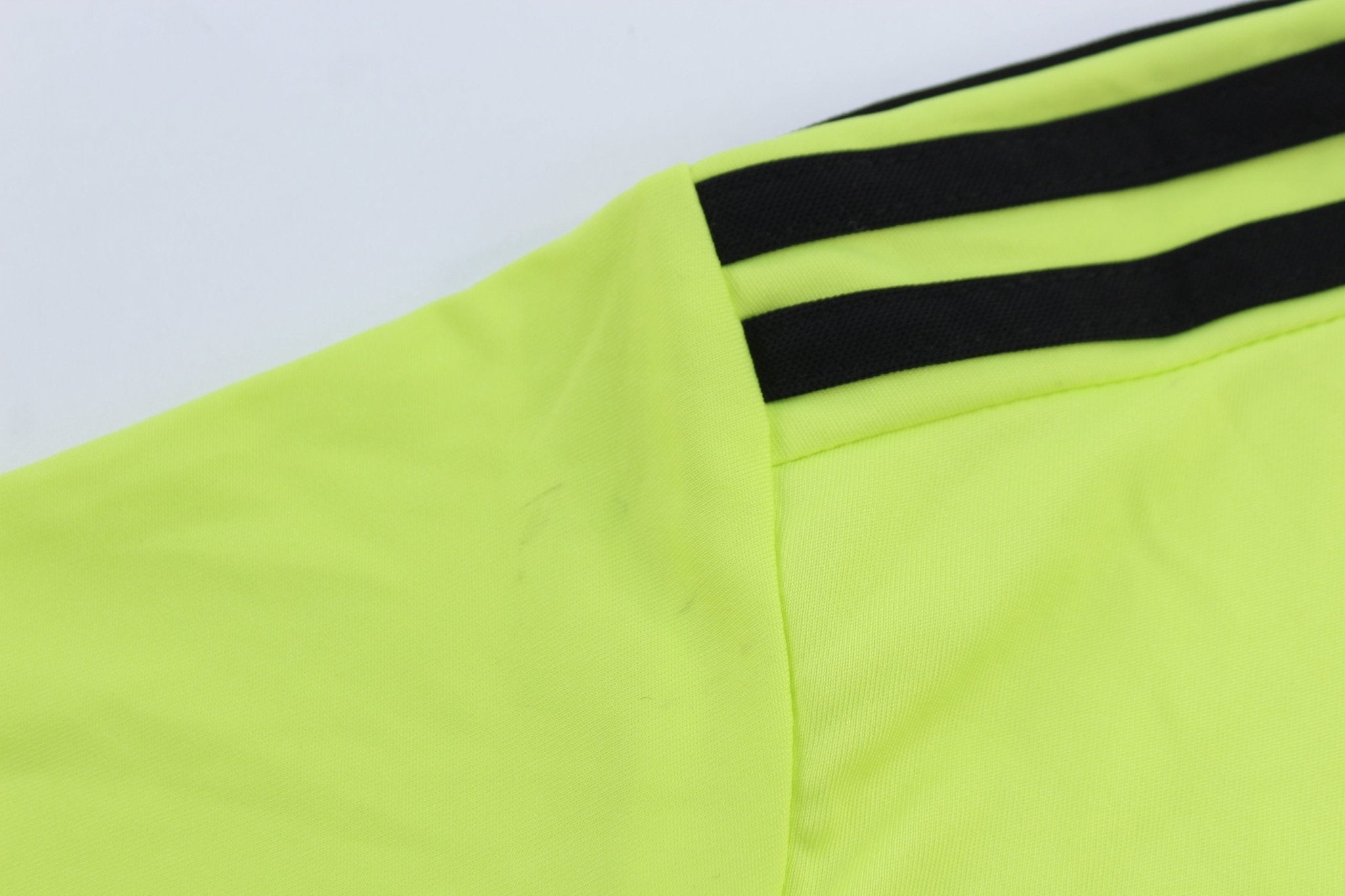 2022/23 Manchester United Soccer Jersey - Jerseys/Tanks - Thrifted Threads