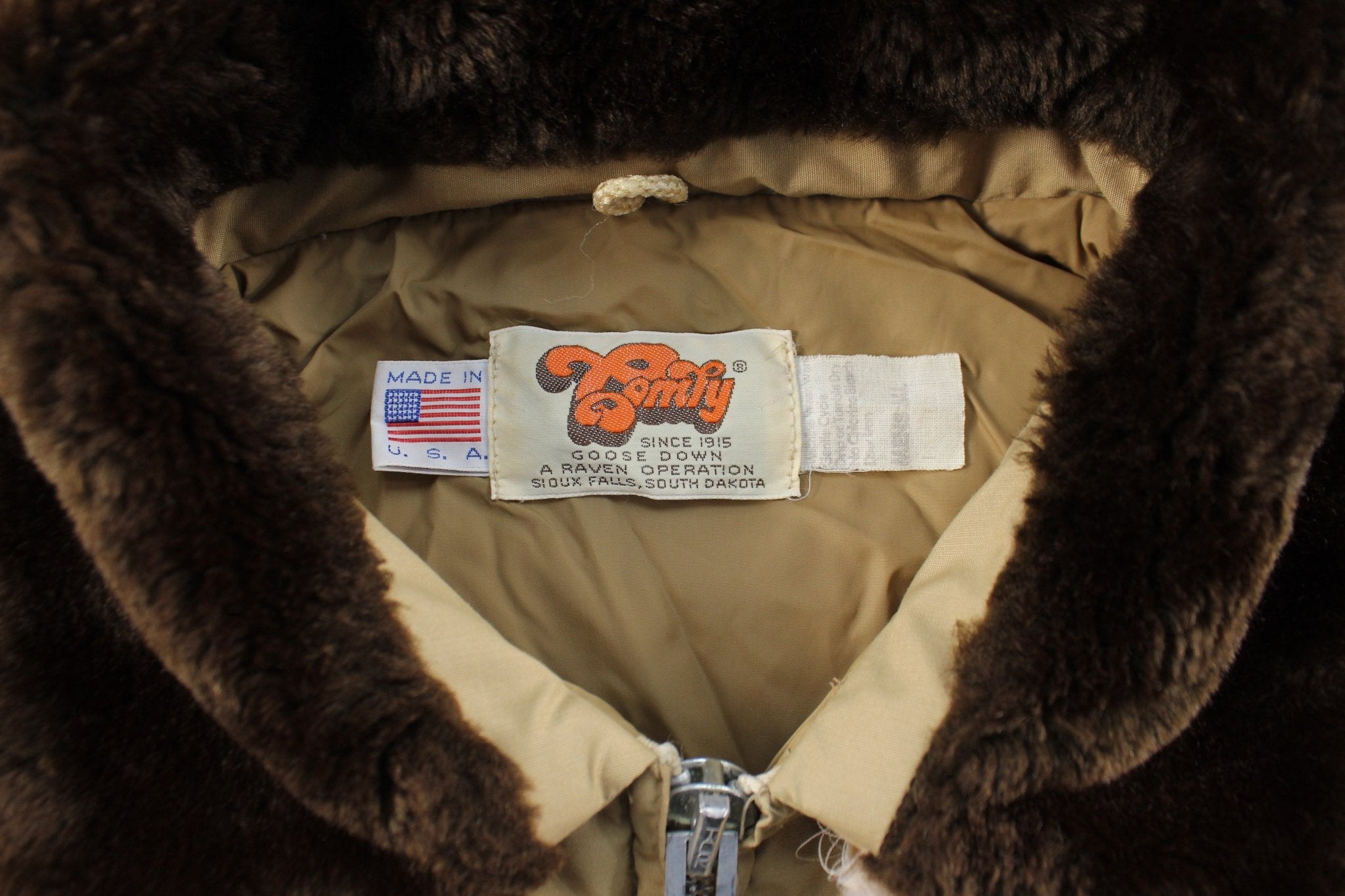 80's Comfy Goose Down Puffer Zip Up Jacket - ThriftedThreads.com