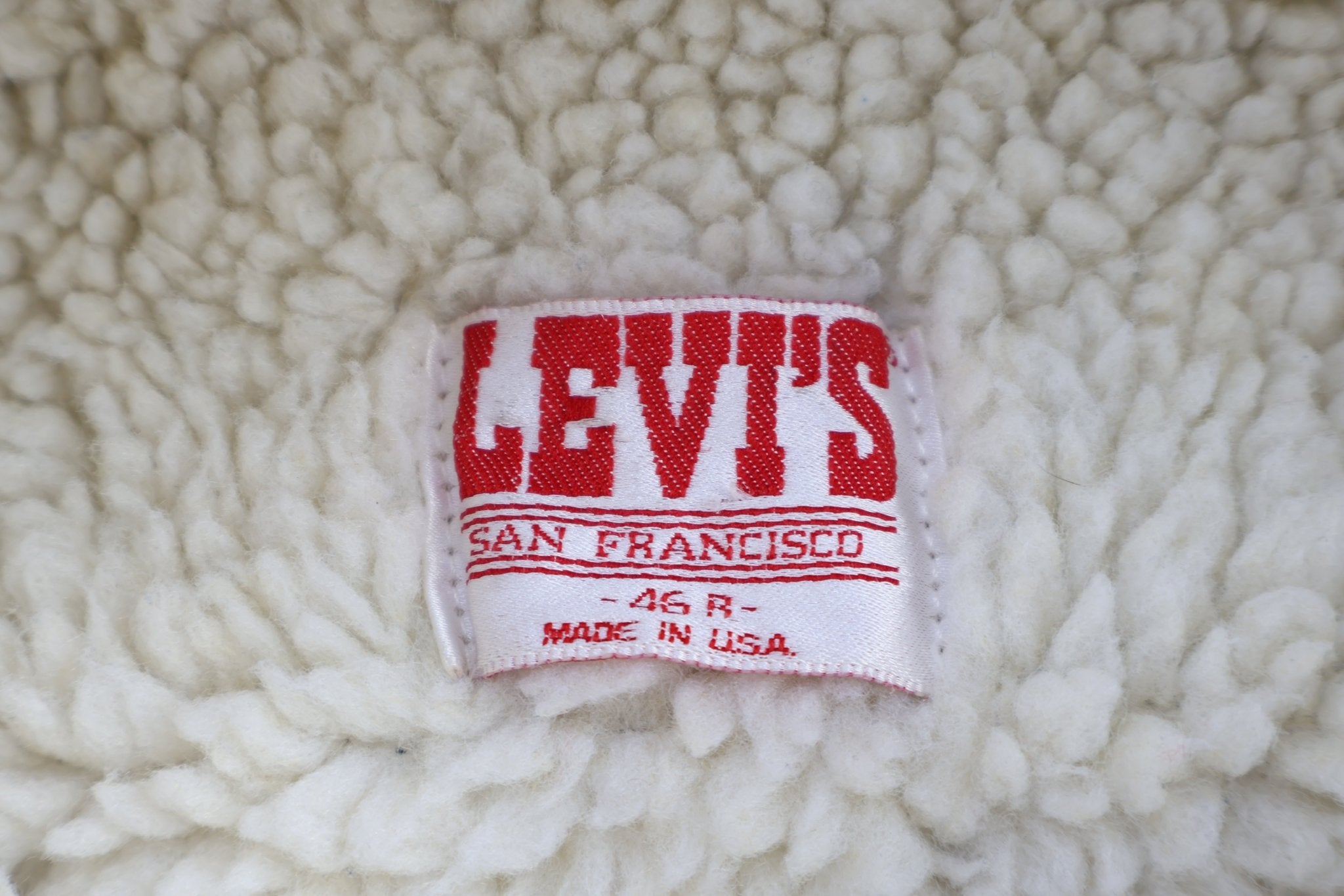 80's Levi's Medium Wash Sherpa Lined Jacket - Jacket - Thrifted Threads