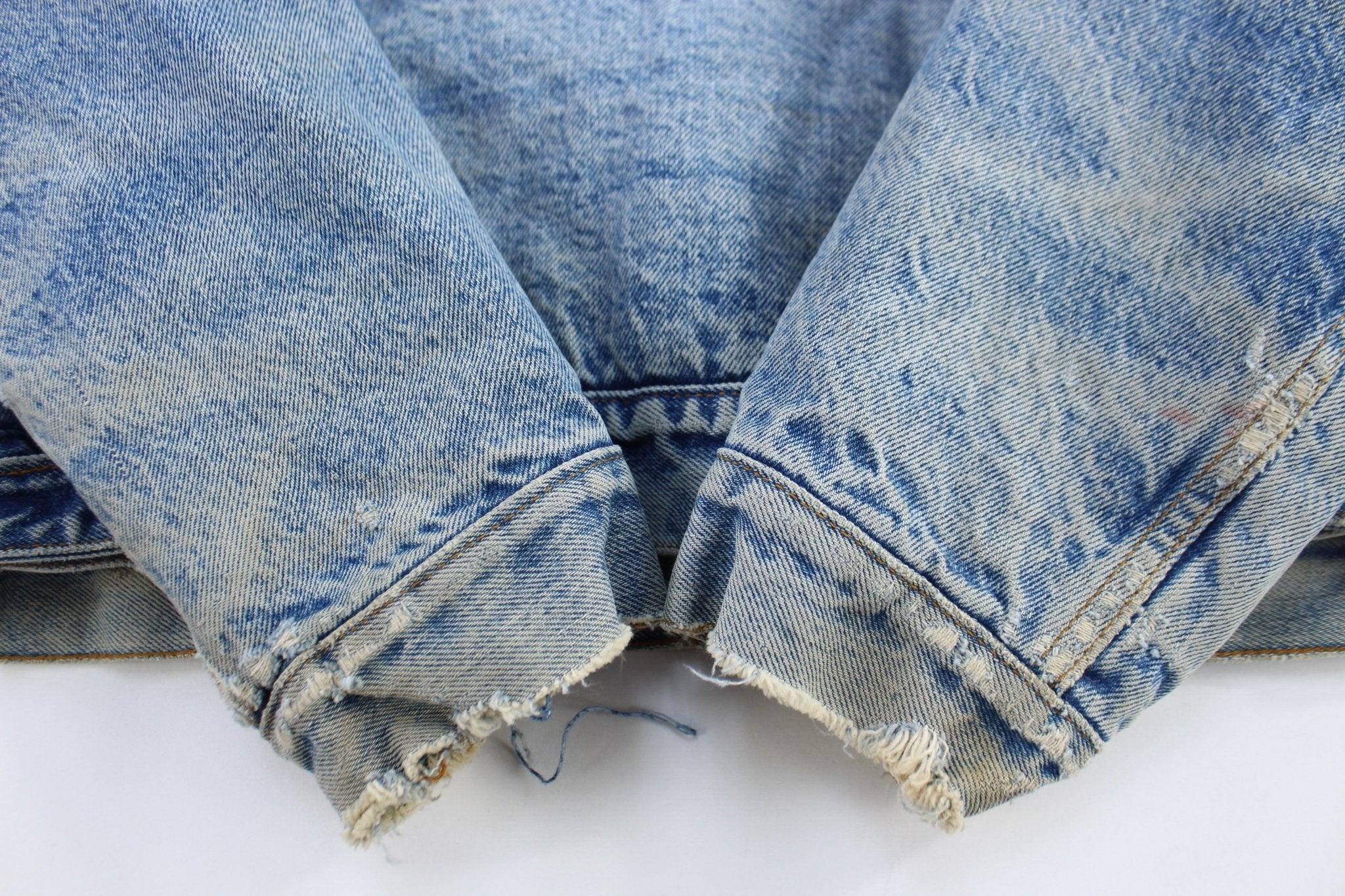 80's Levi's Medium Wash Sherpa Lined Trucker Jacket - Jacket - Thrifted Threads