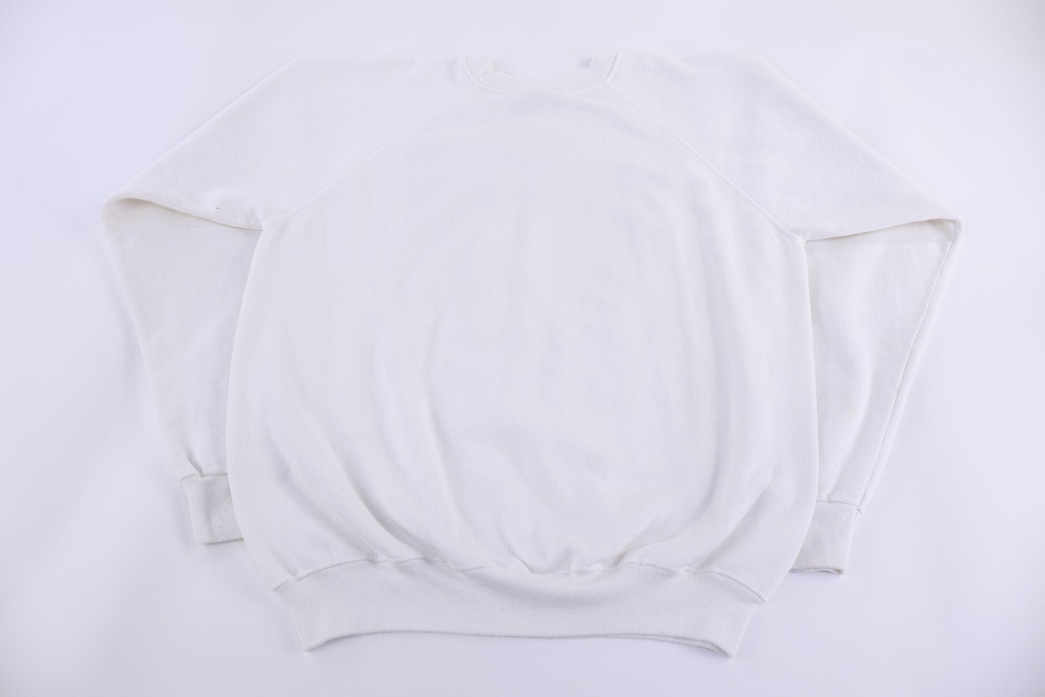 80's Polar Bear Skiing Graphic Sweatshirt - Sweatshirt - Thrifted Threads