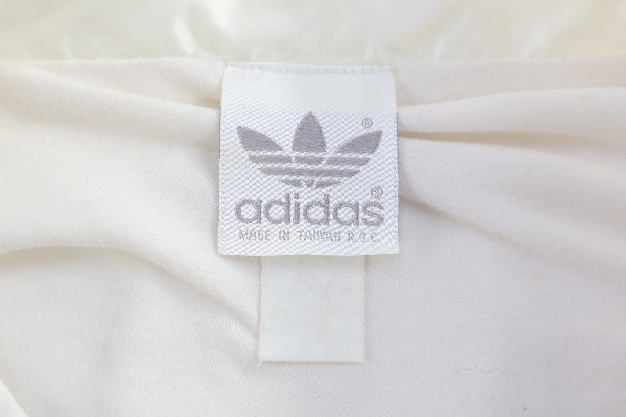 90's Adidas Embroidered Logo Team USA Full Zip Windbreaker - Jacket - Thrifted Threads