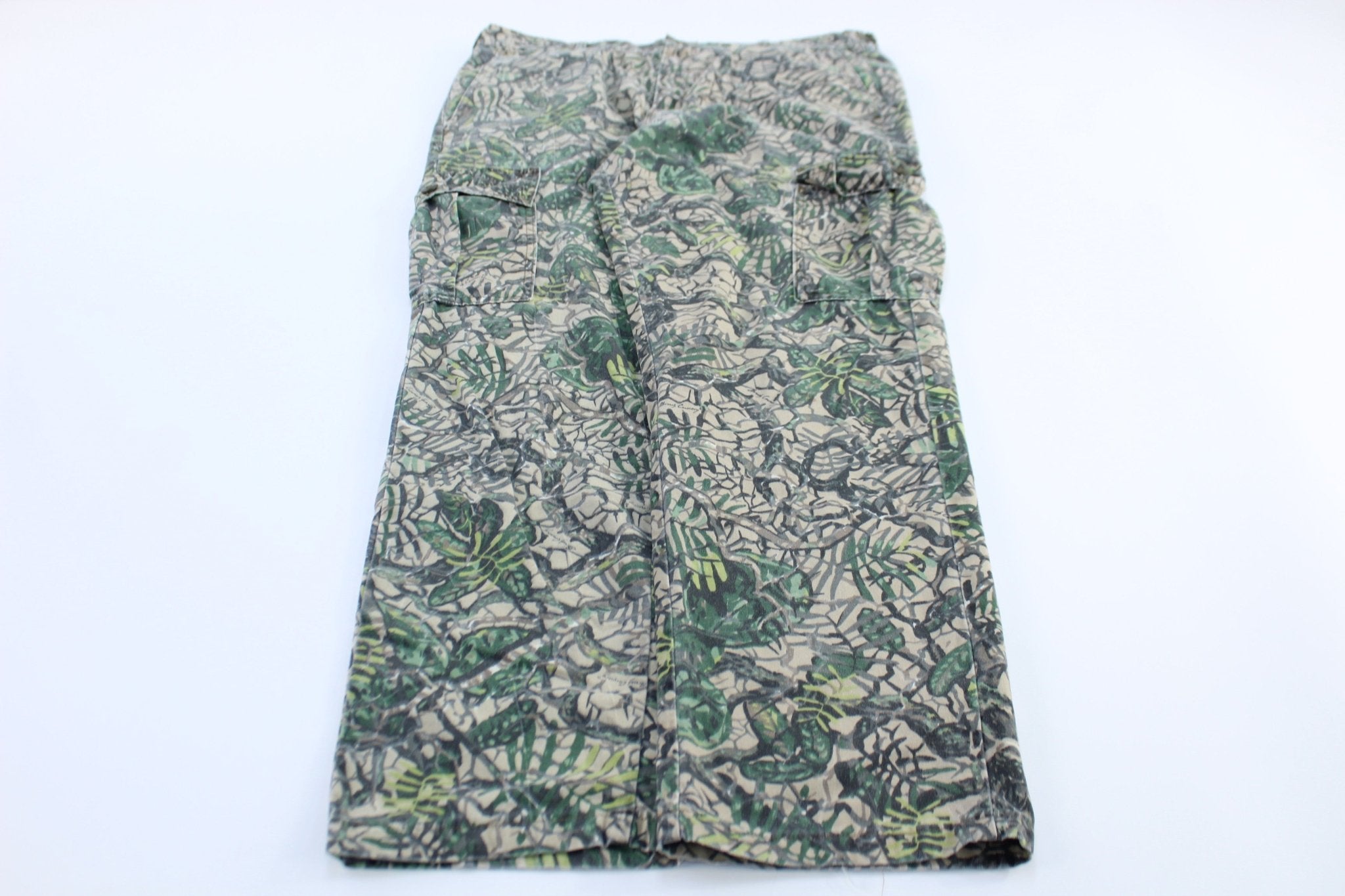 90's Bush Country Camo Cargo Pants - ThriftedThreads.com