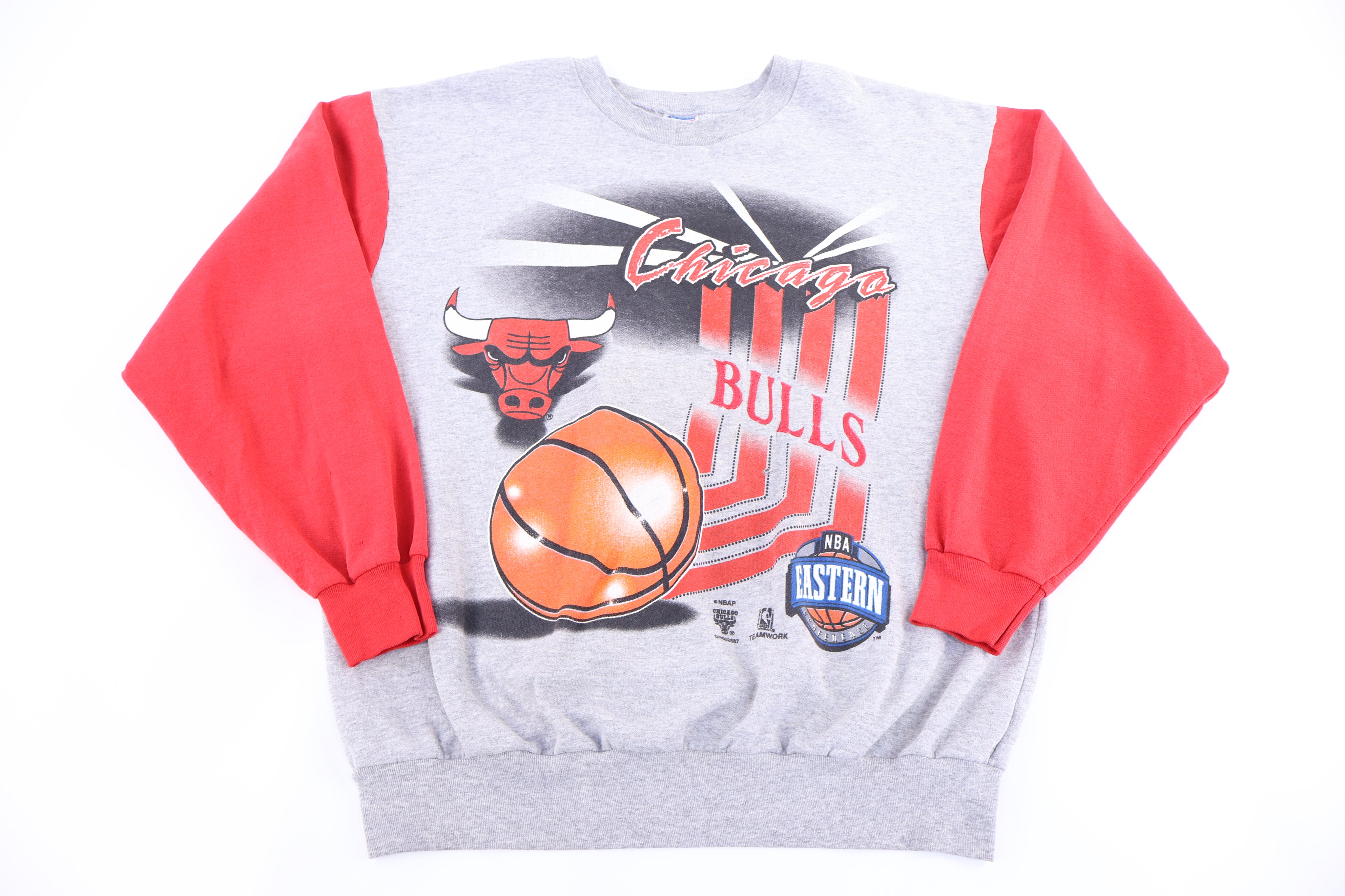 90's Chicago Bulls Basketball Sweatshirt - Sweatshirt - Thrifted Threads