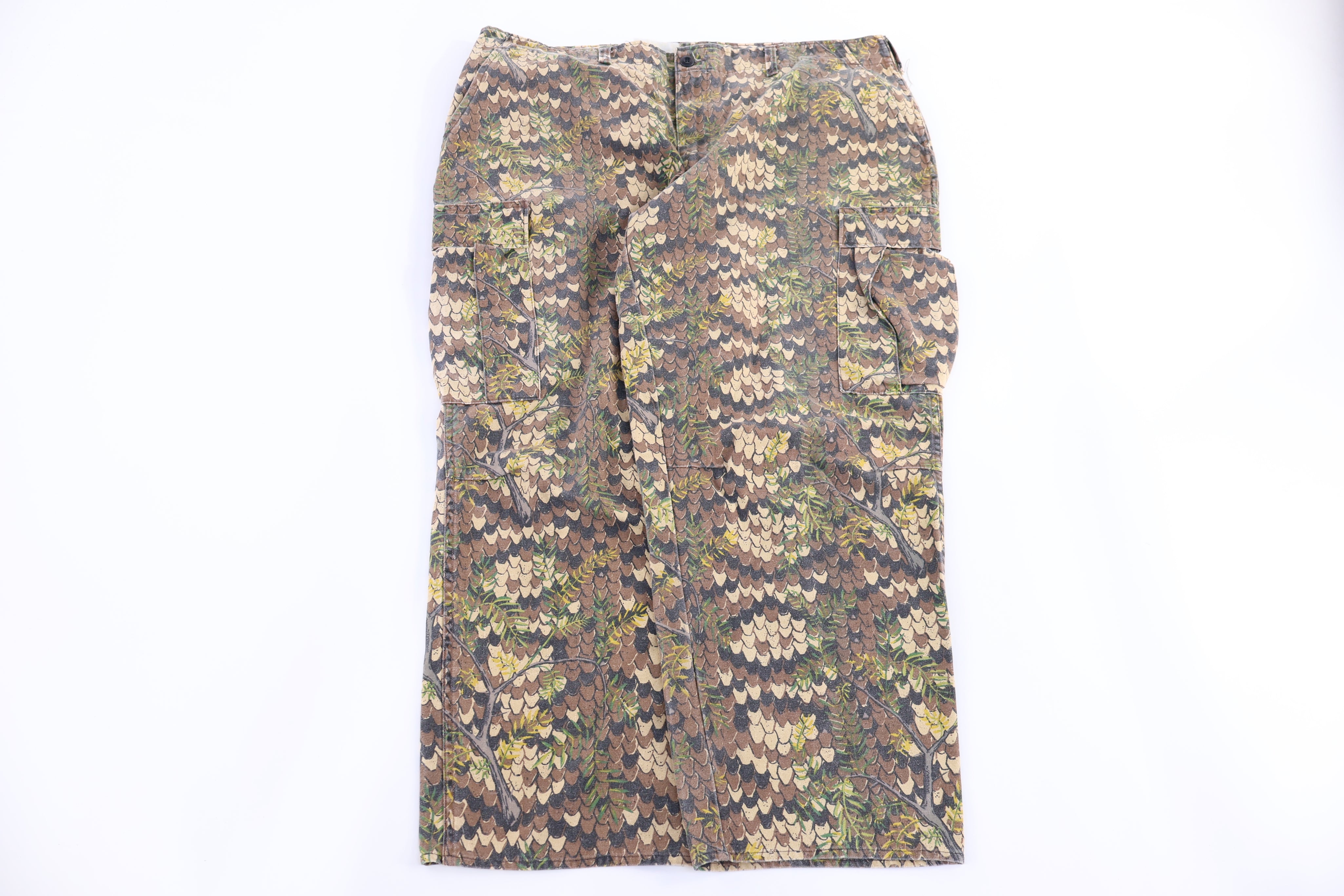 90's Diamondback Camo Cargo Pants - Pants - Thrifted Threads