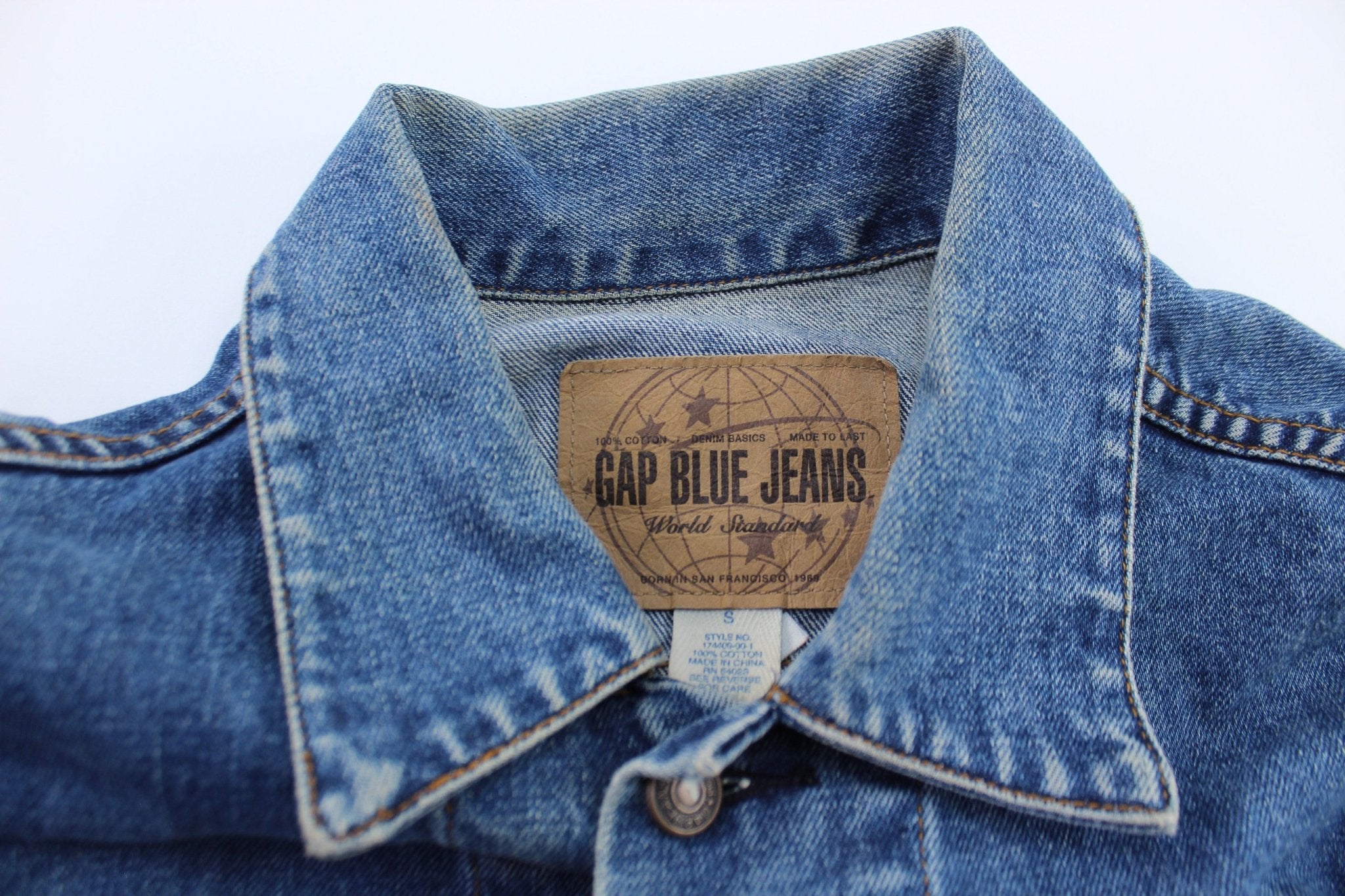 ジャケット・アウター 90s OLD GAP denim stadium jacket Vintage GAP Denim Jean Jacket 90s Distressed Grunge Fashion