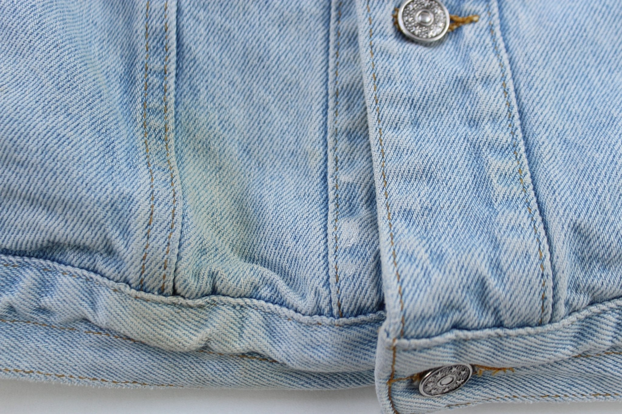 90's GAP Light Wash Denim Trucker Jacket - jacket - Thrifted Threads