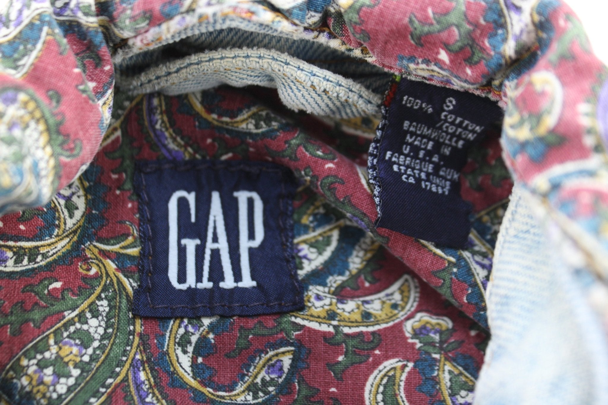 90's GAP Light Wash Denim Trucker Jacket - jacket - Thrifted Threads
