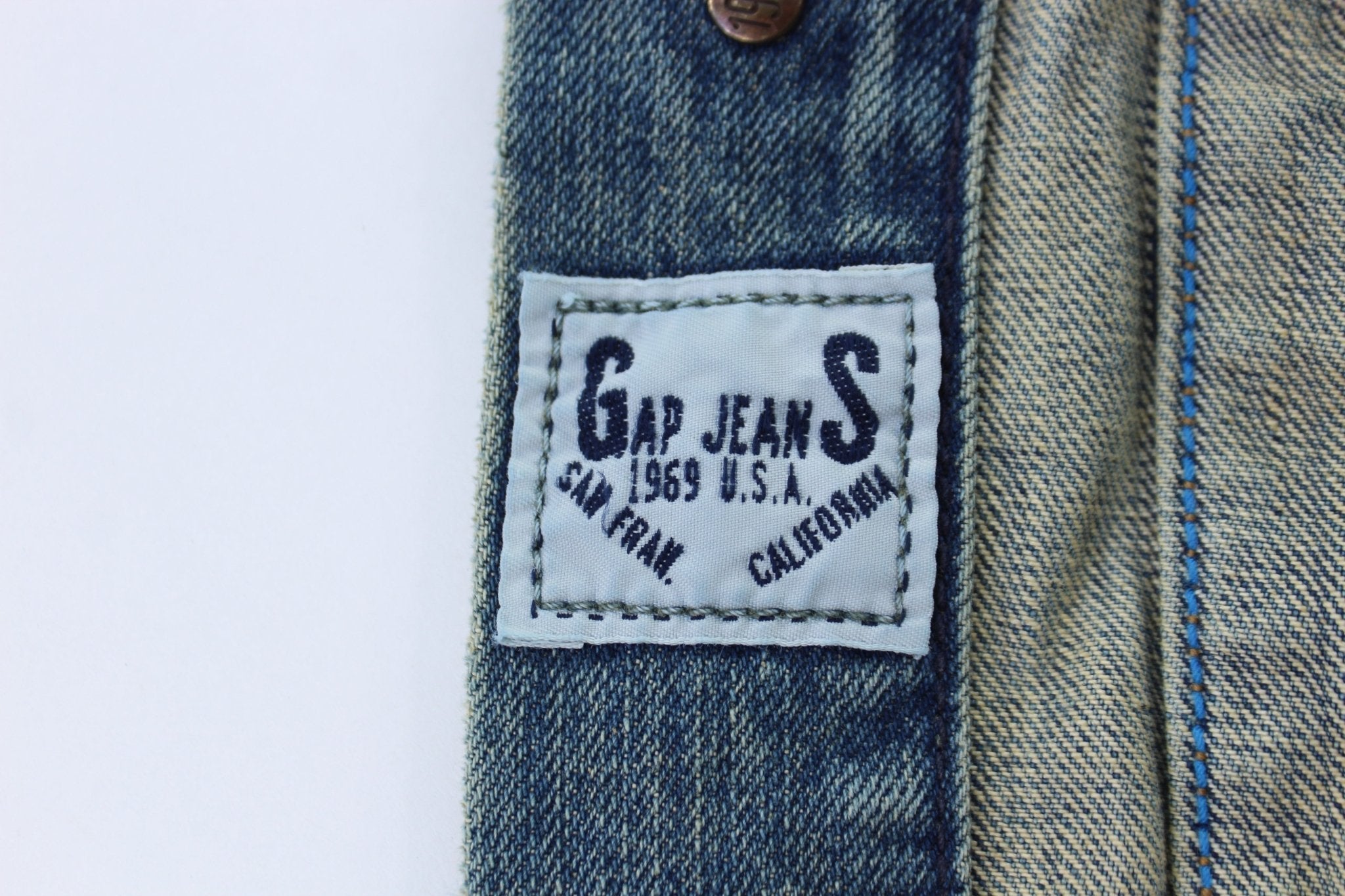 90's Gap Medium Wash Denim Trucker Jacket - ThriftedThreads.com
