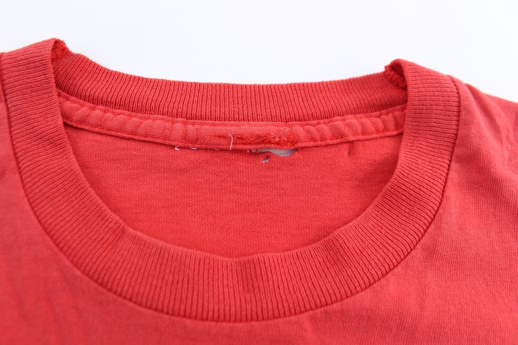 90's Harley Davidson Motorcycles Red Italia T-Shirt - ThriftedThreads.com