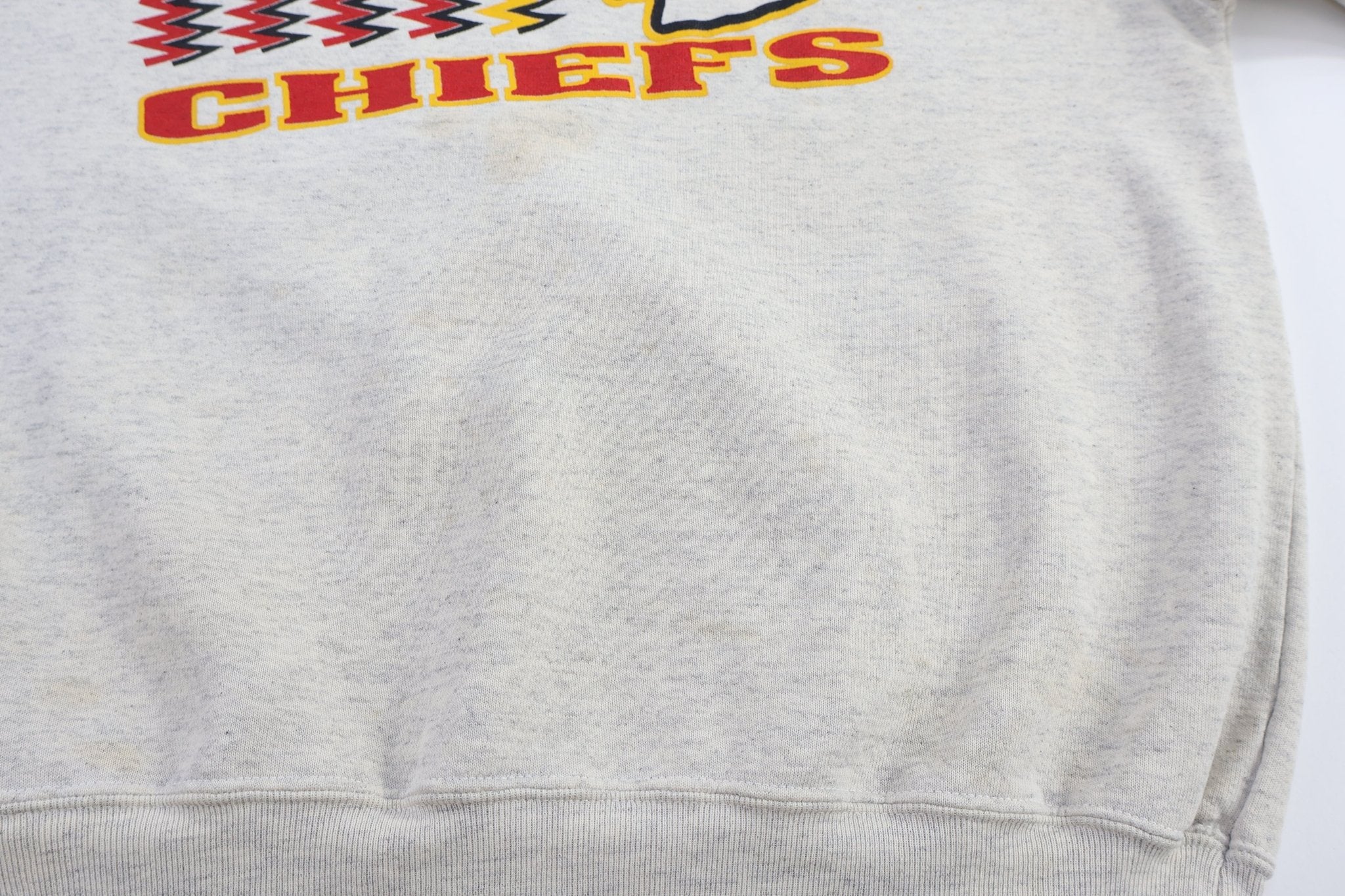 90's Kansas City Chiefs Football Sweatshirt - sweatshirt - Thrifted Threads
