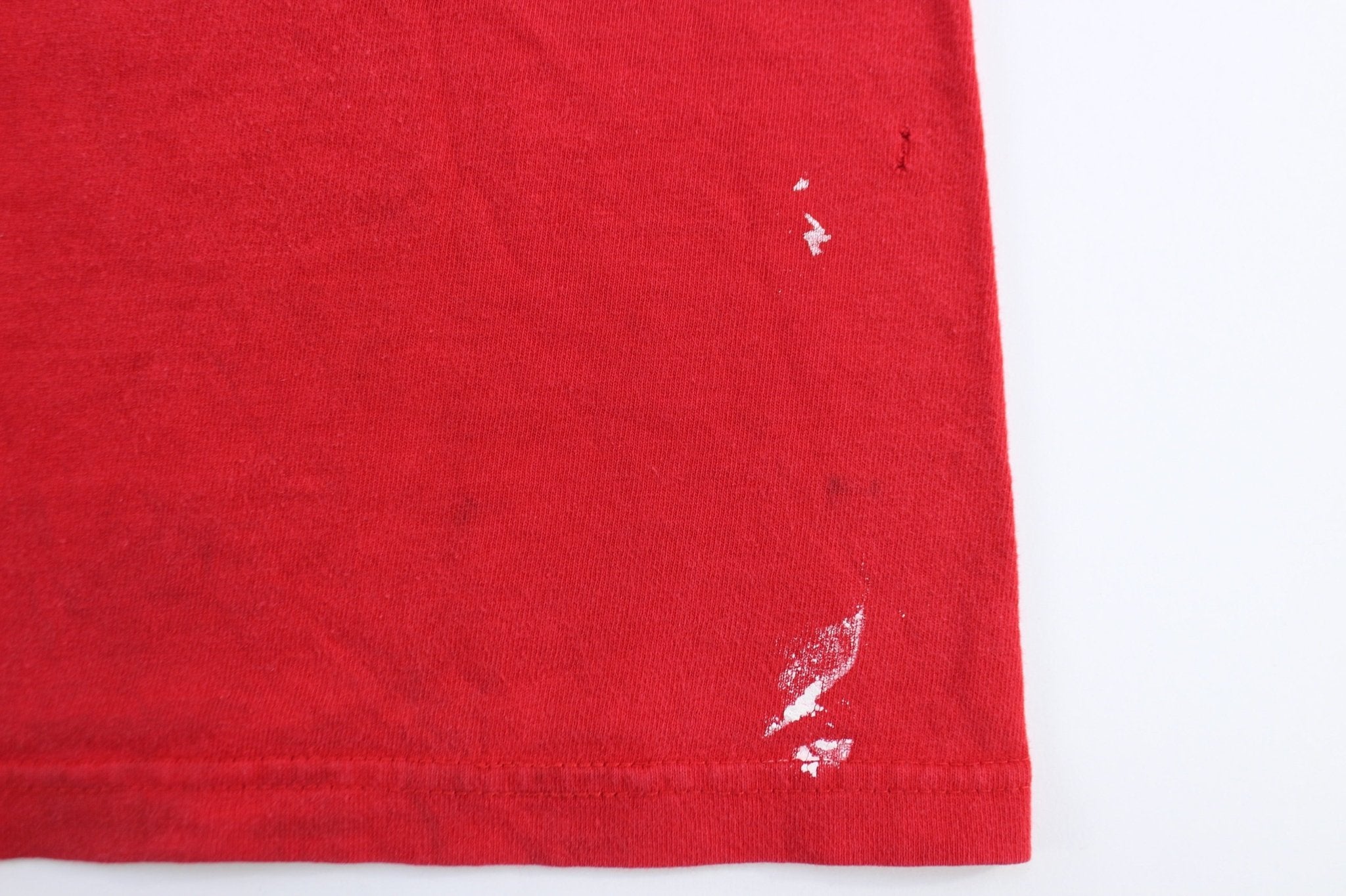 90's Kansas City Chiefs Tony Gonzalez Jersey T-Shirt - ThriftedThreads.com