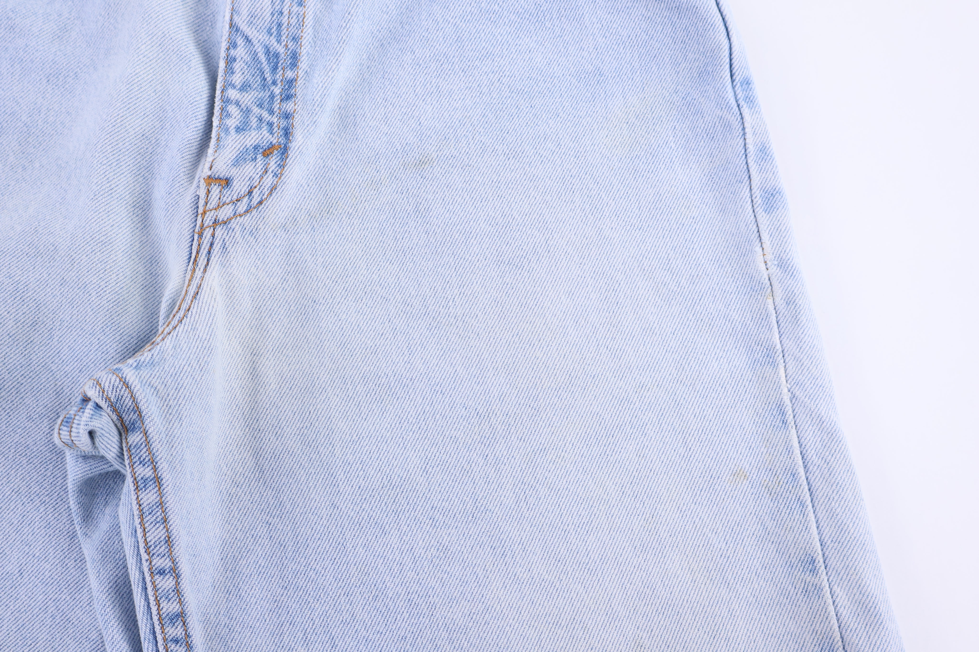 90's Levi's 550 Light Wash Denim Shorts - Pants/Shorts - Thrifted Threads