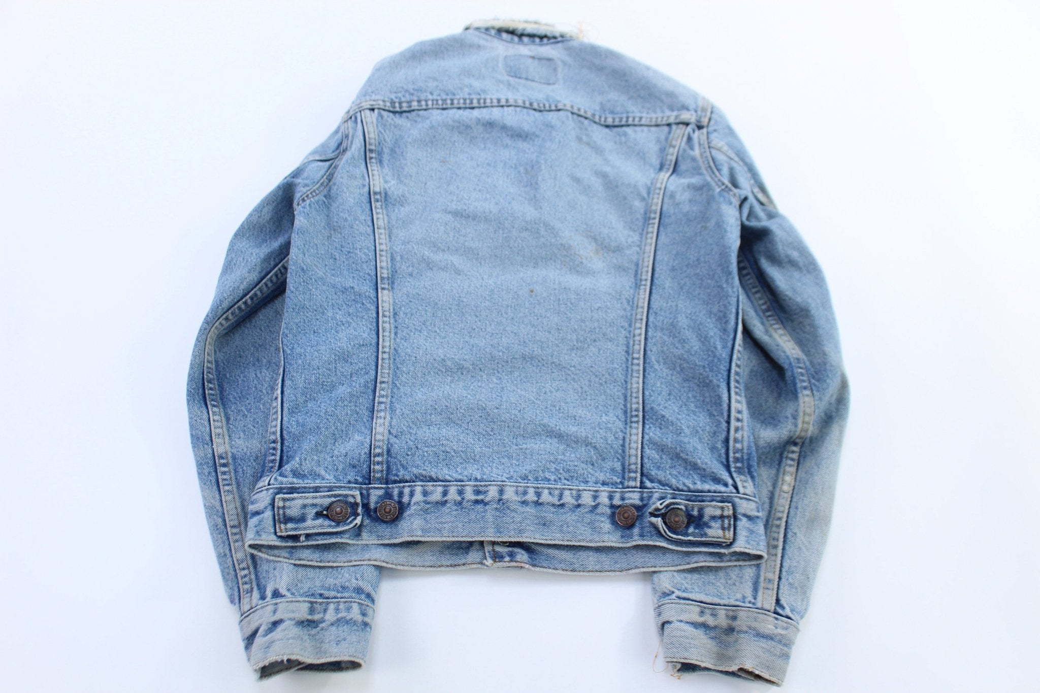 90's Levi's Light Wash Denim Trucker Jacket - ThriftedThreads.com