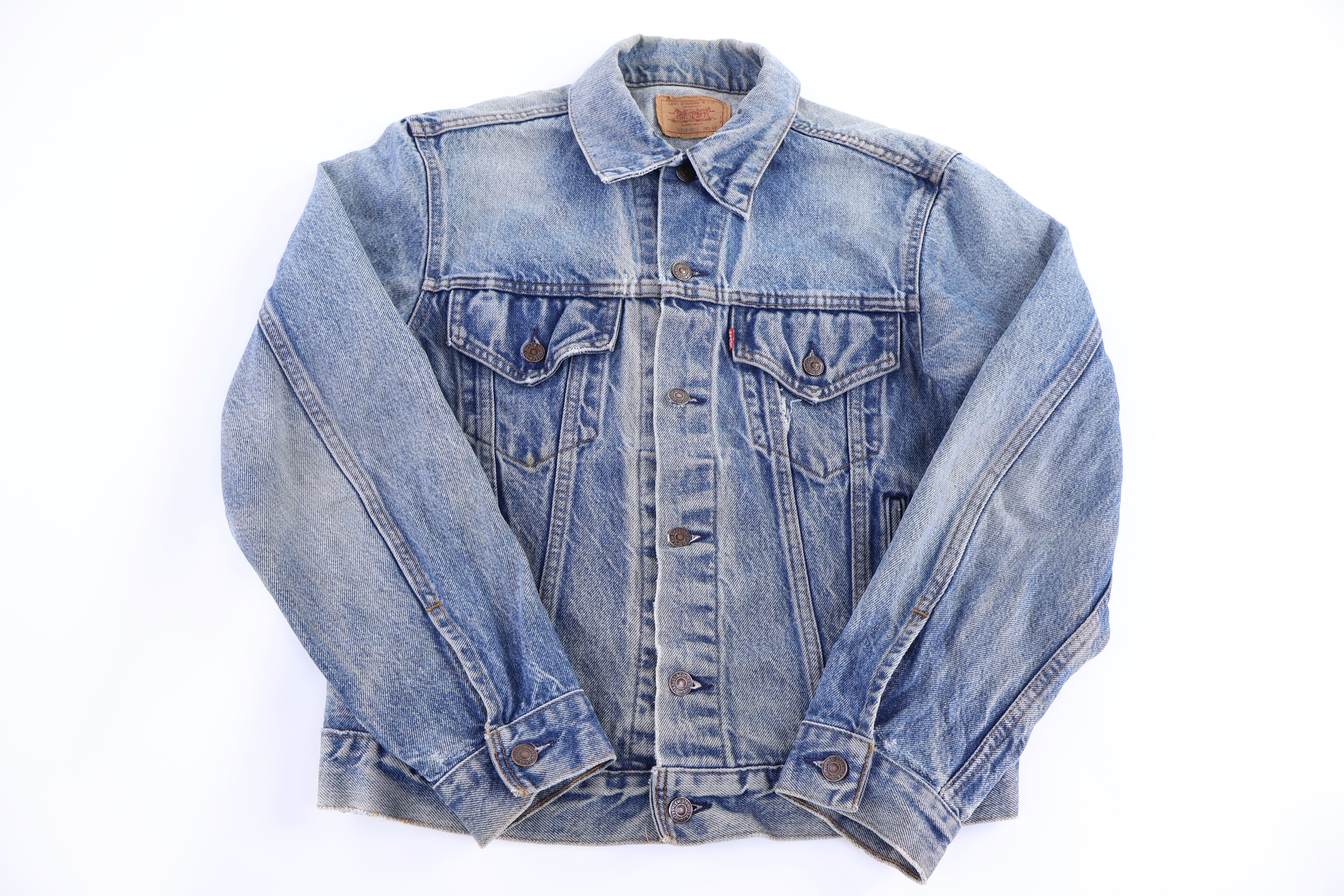 90's Levi's Medium Wash Denim Trucker Jacket - Jacket - Thrifted Threads
