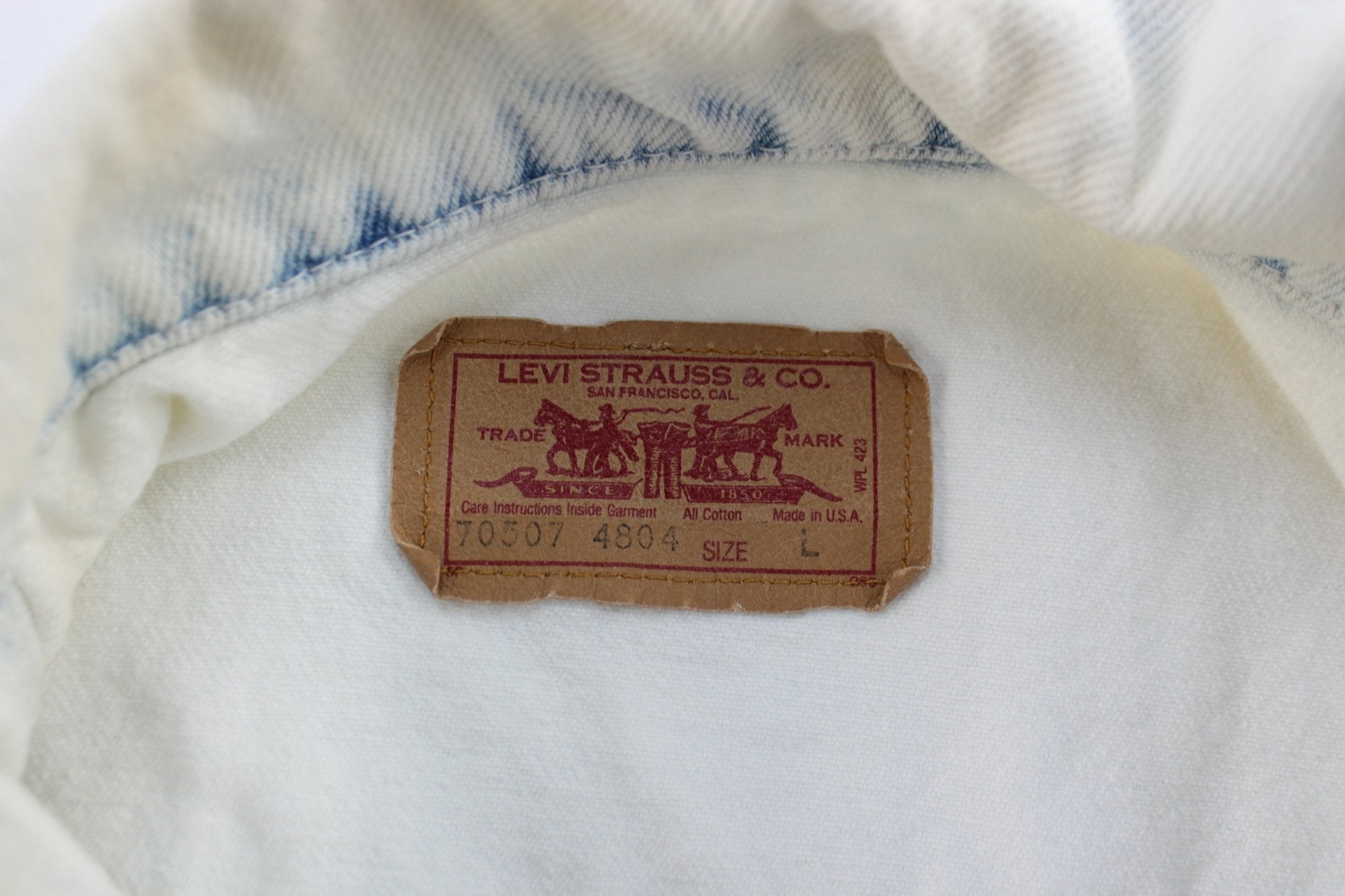 90's Levi's White Denim Jacket - ThriftedThreads.com