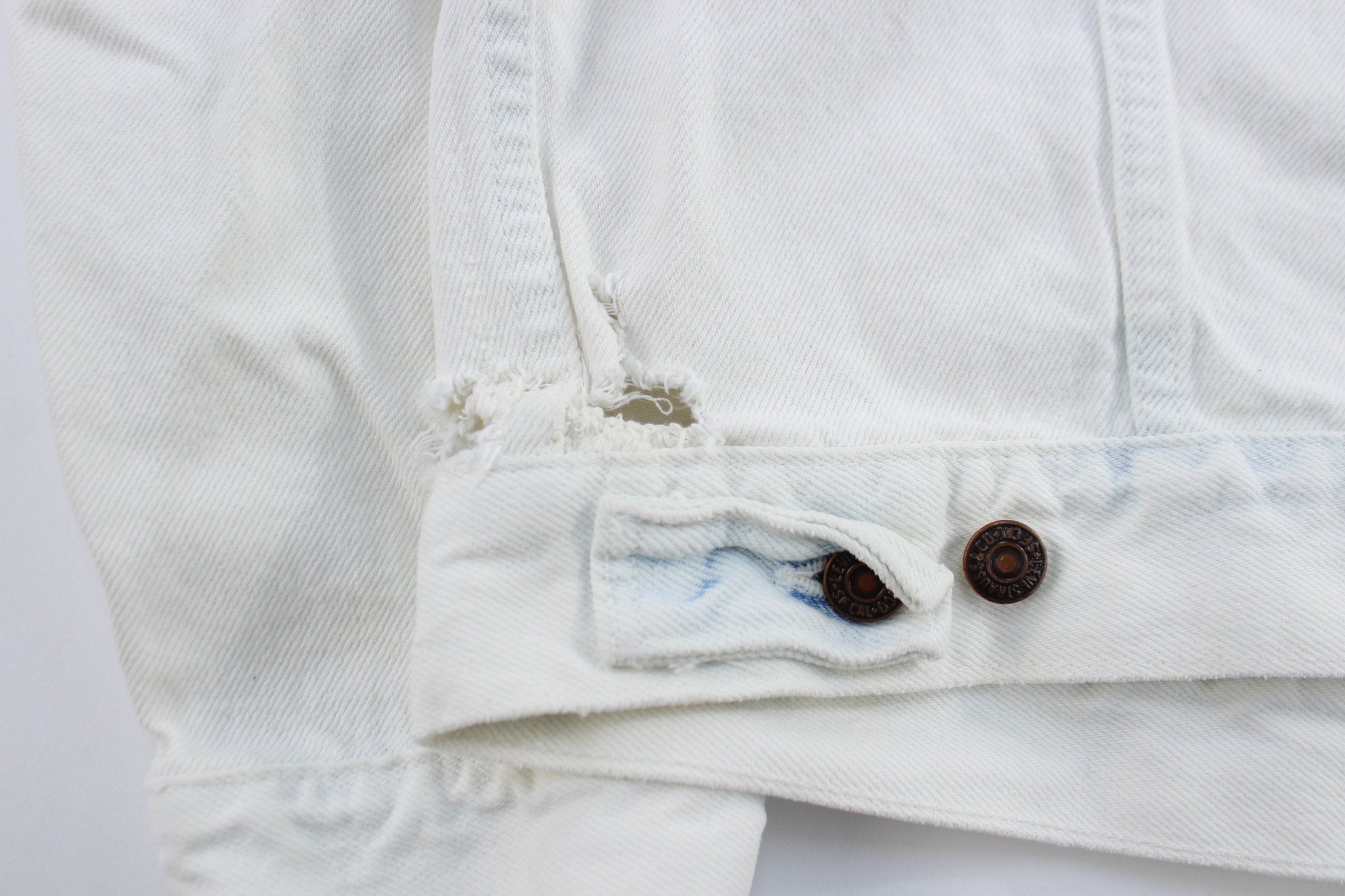 90's Levi's White Denim Jacket - ThriftedThreads.com