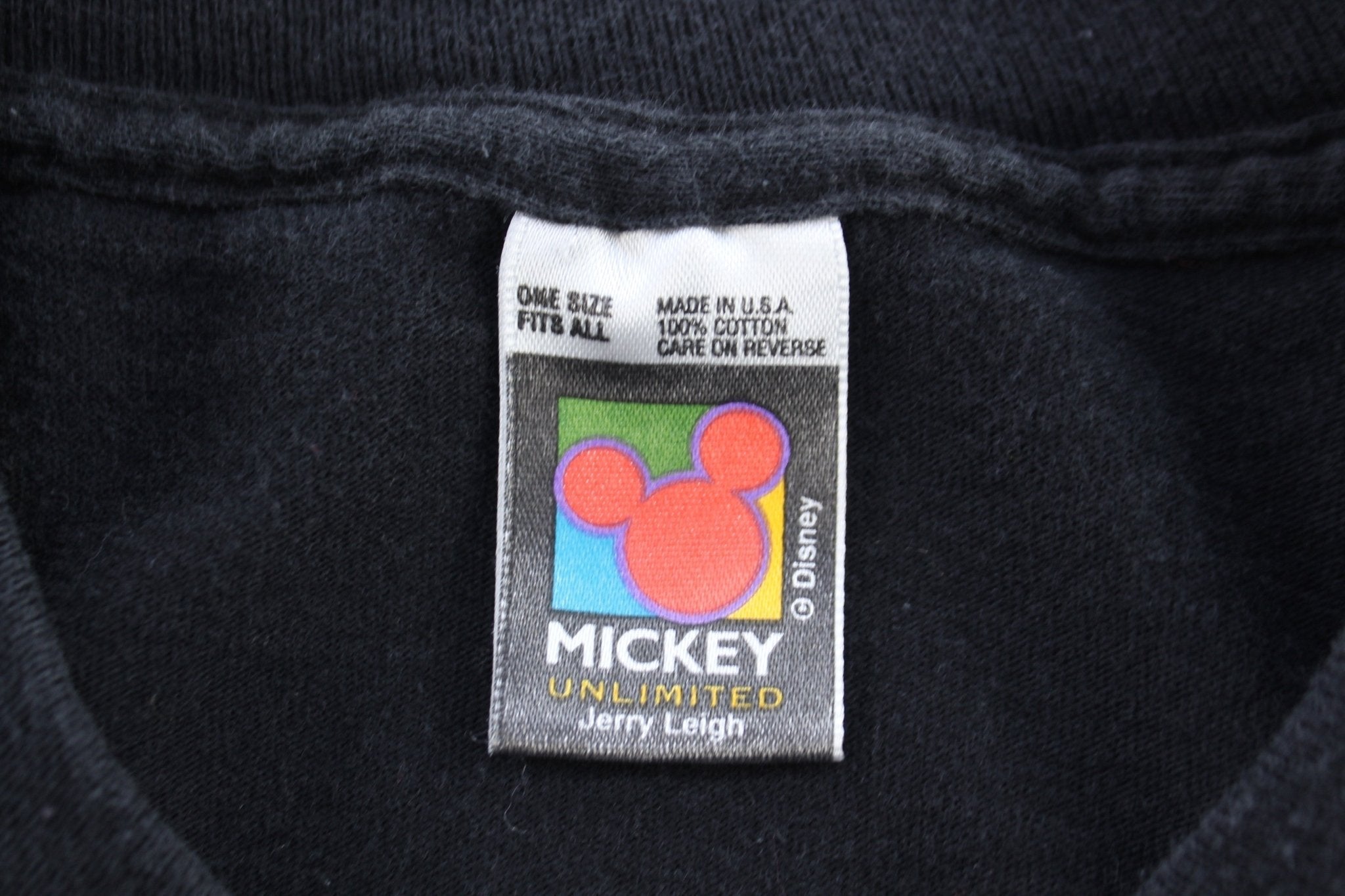 90's Mickey Mouse Graphic T-shirt - ThriftedThreads.com