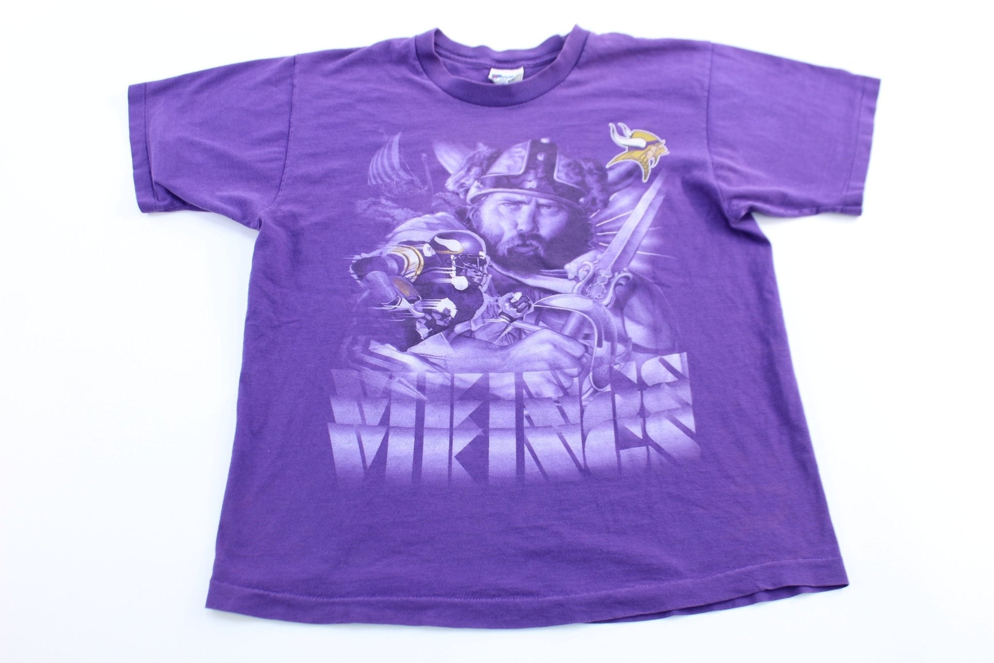 90's Minnesota Vikings Pro Player Graphic T-Shirt - T-Shirt - Thrifted Threads