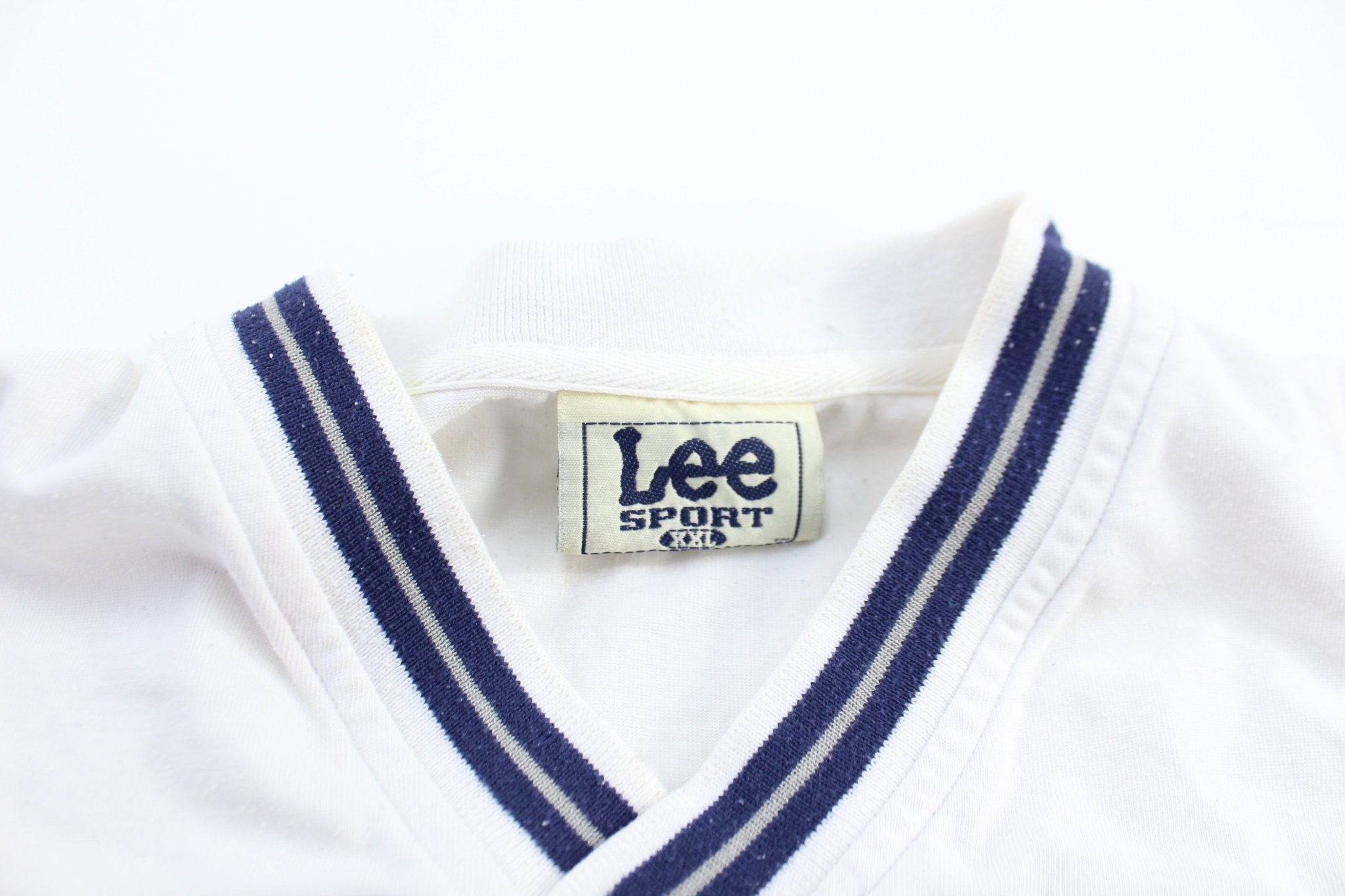 90's New York Yankees Embroidered Lee Sport T-Shirt - ThriftedThreads.com