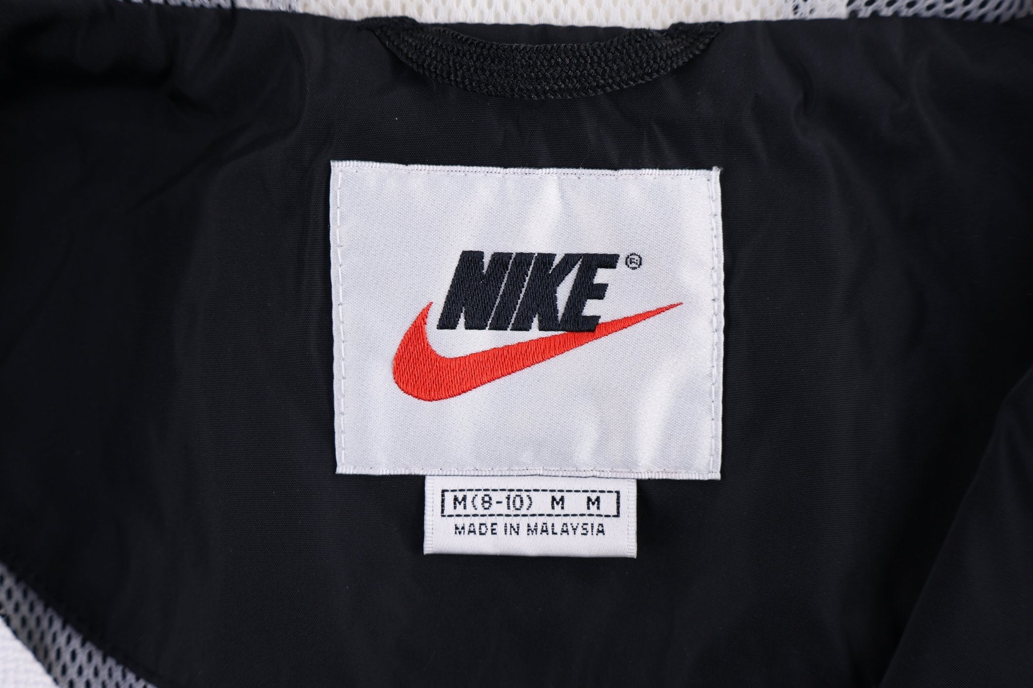 90's Nike Embroidered Logo Full Zip Jacket - Jacket - Thrifted Threads