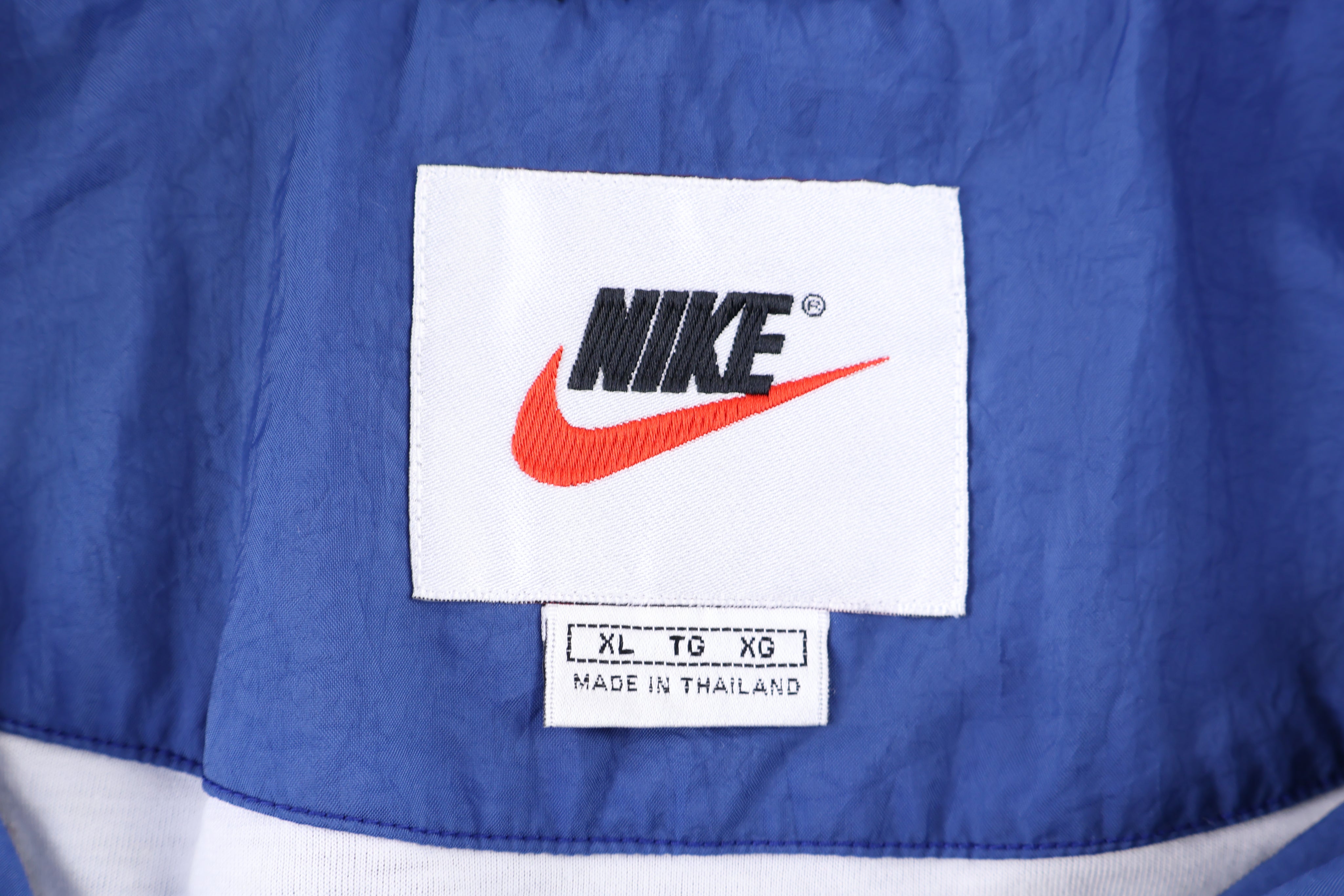 90's Nike Embroidered Logo Full Zip Jacket - Jacket - Thrifted Threads