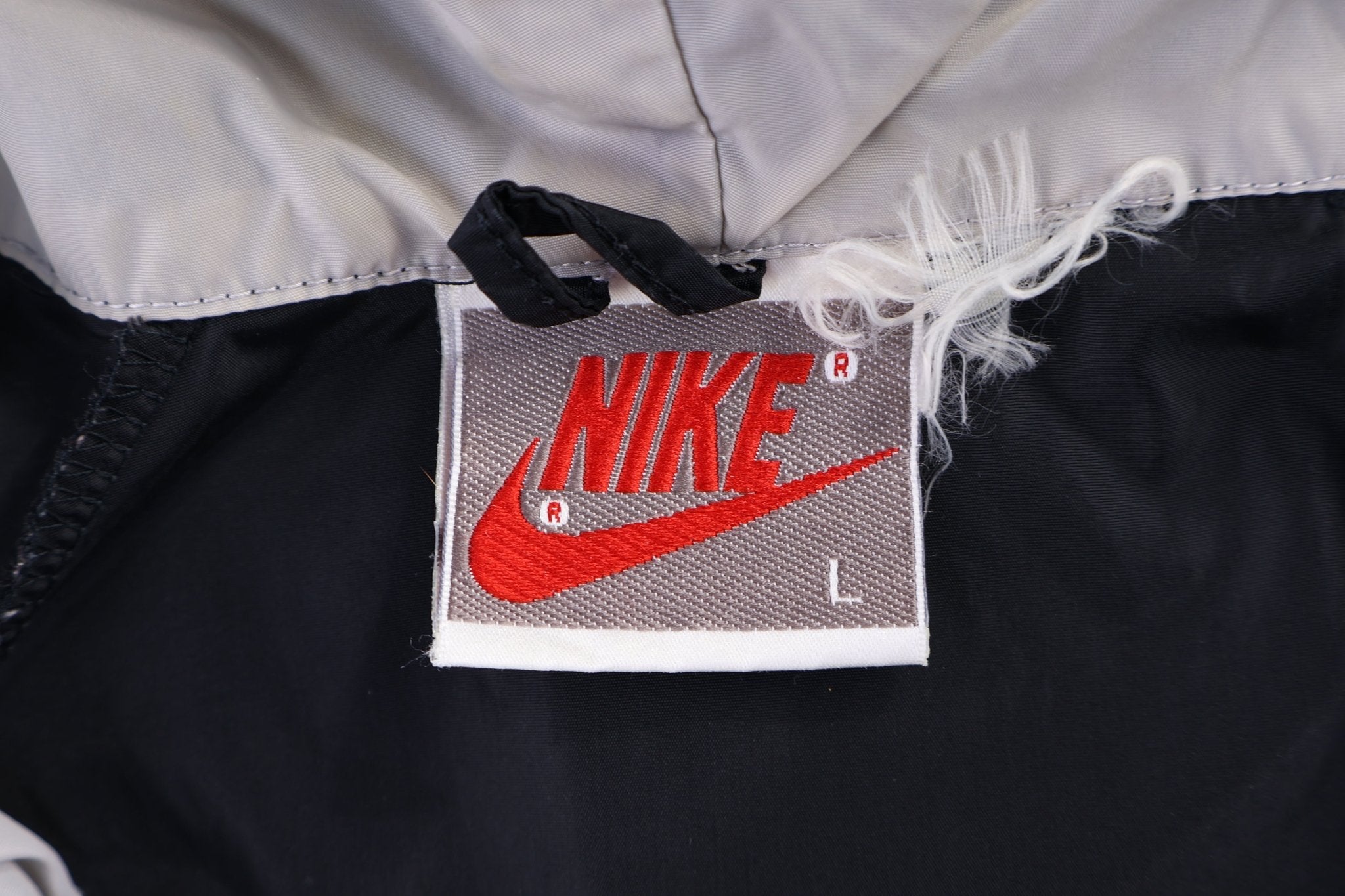 90's Nike Embroidered Logo Full Zip Windbreaker - Jacket - Thrifted Threads