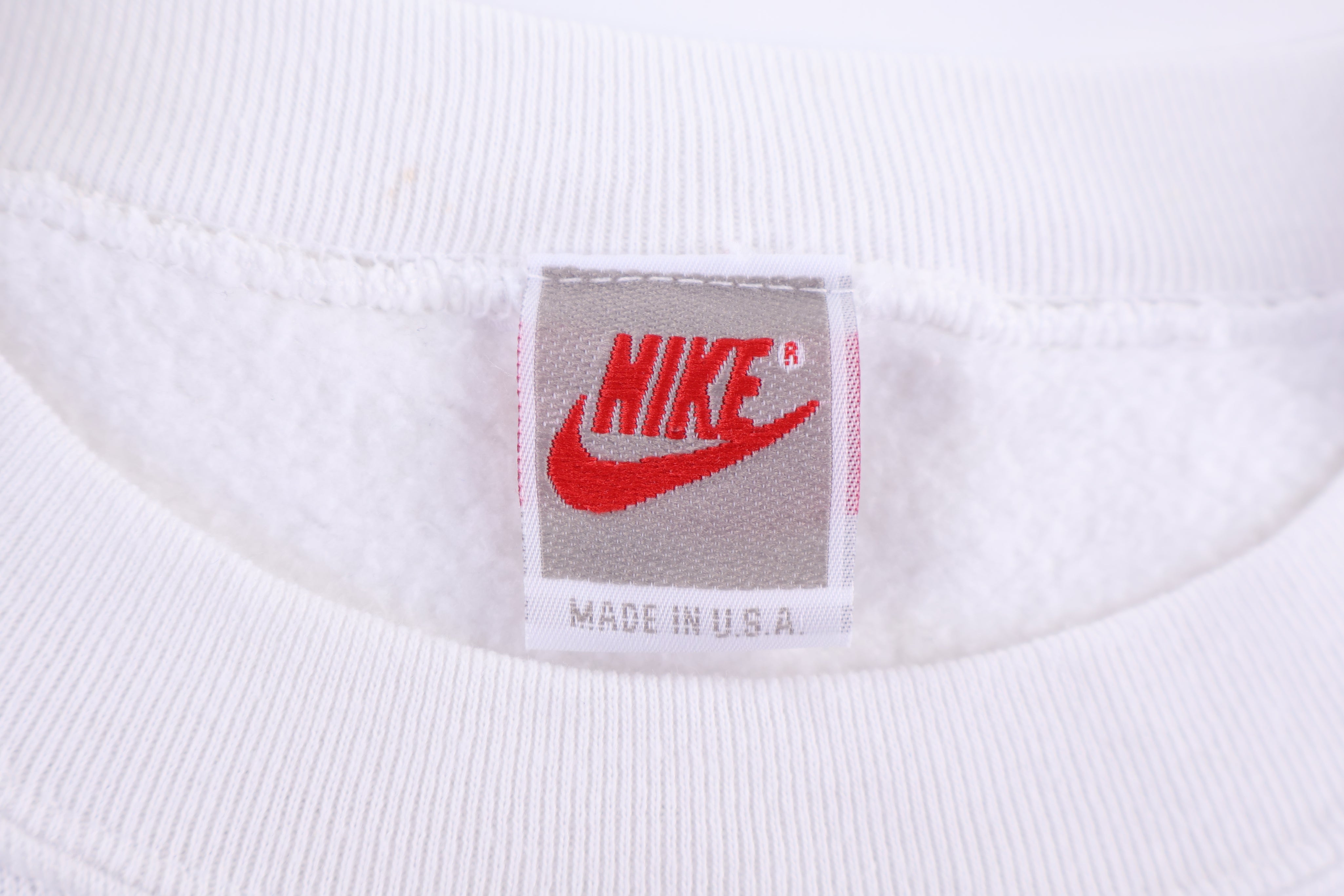 90's Nike Embroidered Logo White Blank Sweatshirt - Sweatshirt - Thrifted Threads