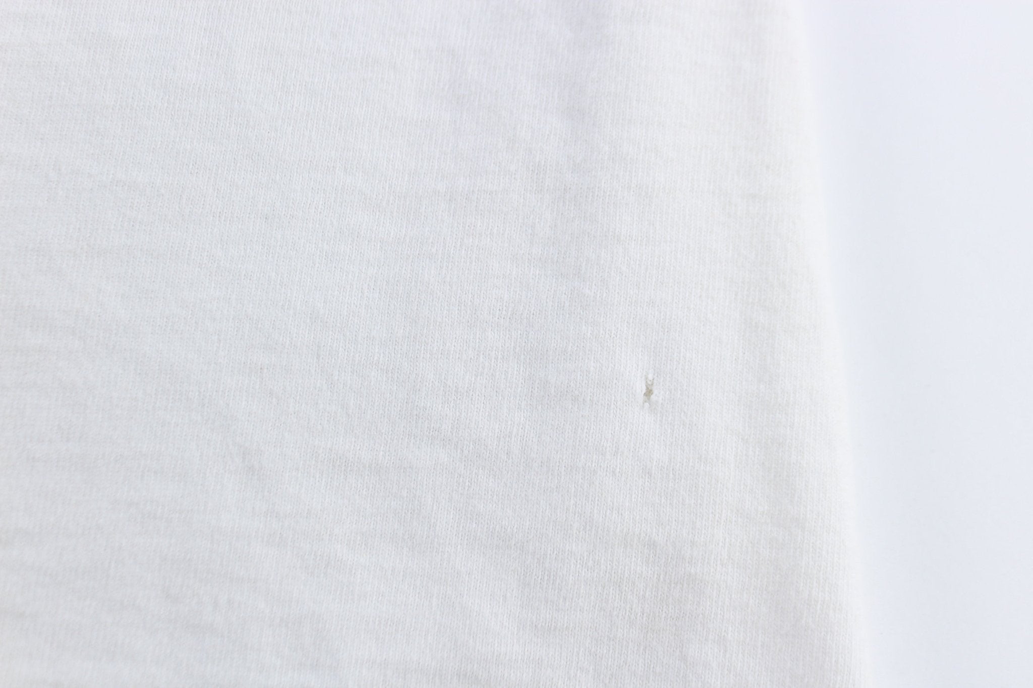 90's Oscar De La Rosa Un Million De Rosas T-Shirt - T-Shirts - Thrifted Threads